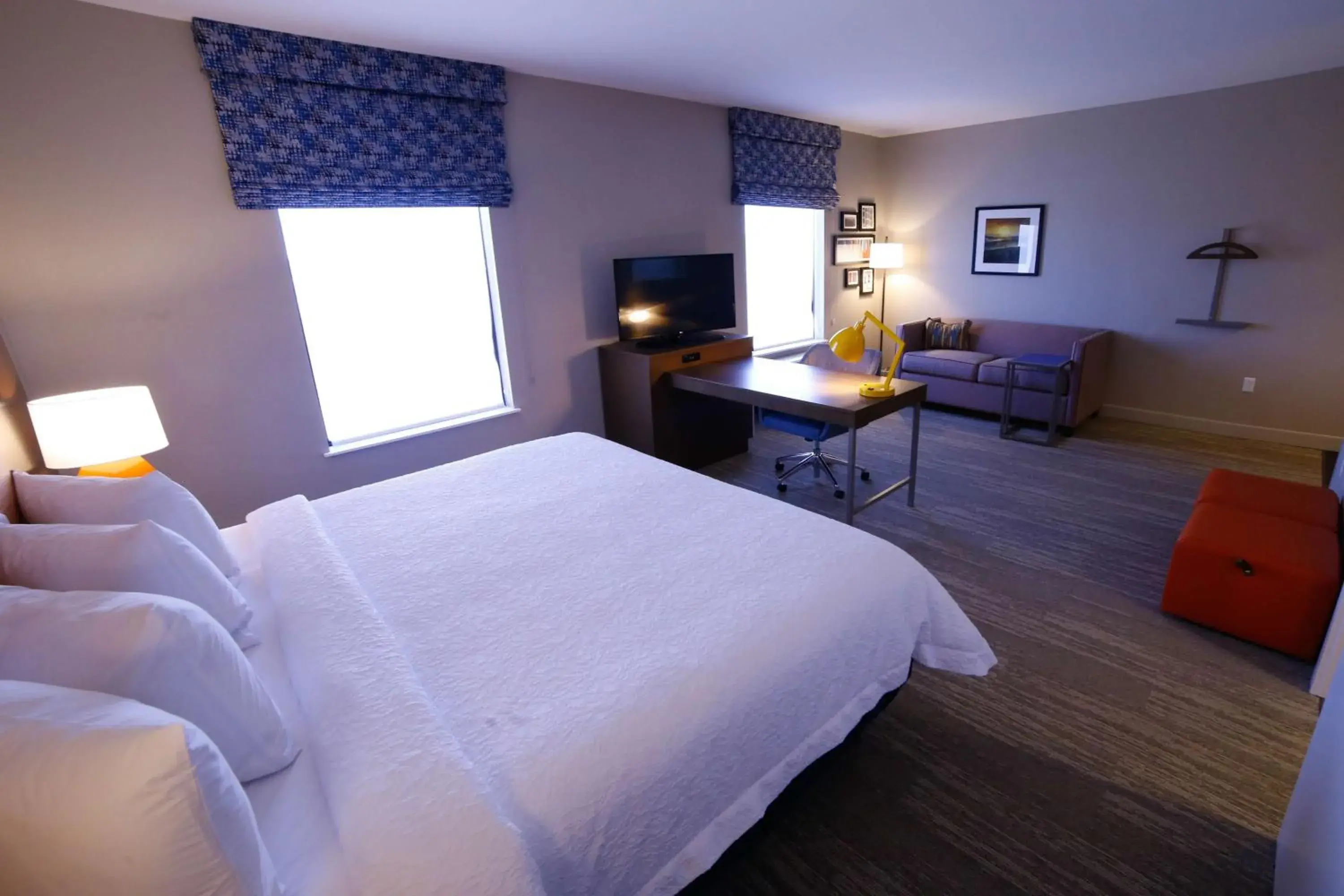 Bedroom, Bed in Hampton Inn & Suites Forest City Bedroom, Bed in Hampton Inn & Suites Forest City