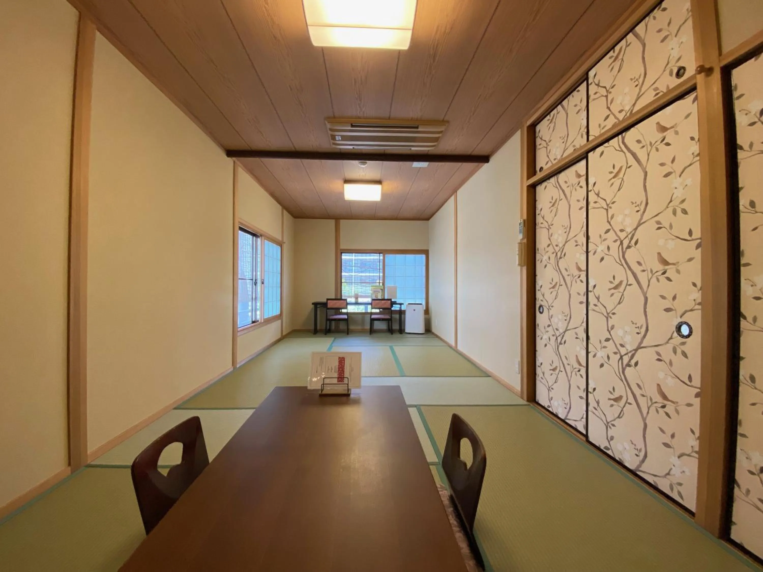 Photo of the whole room in Ryokan Sawaya Honten