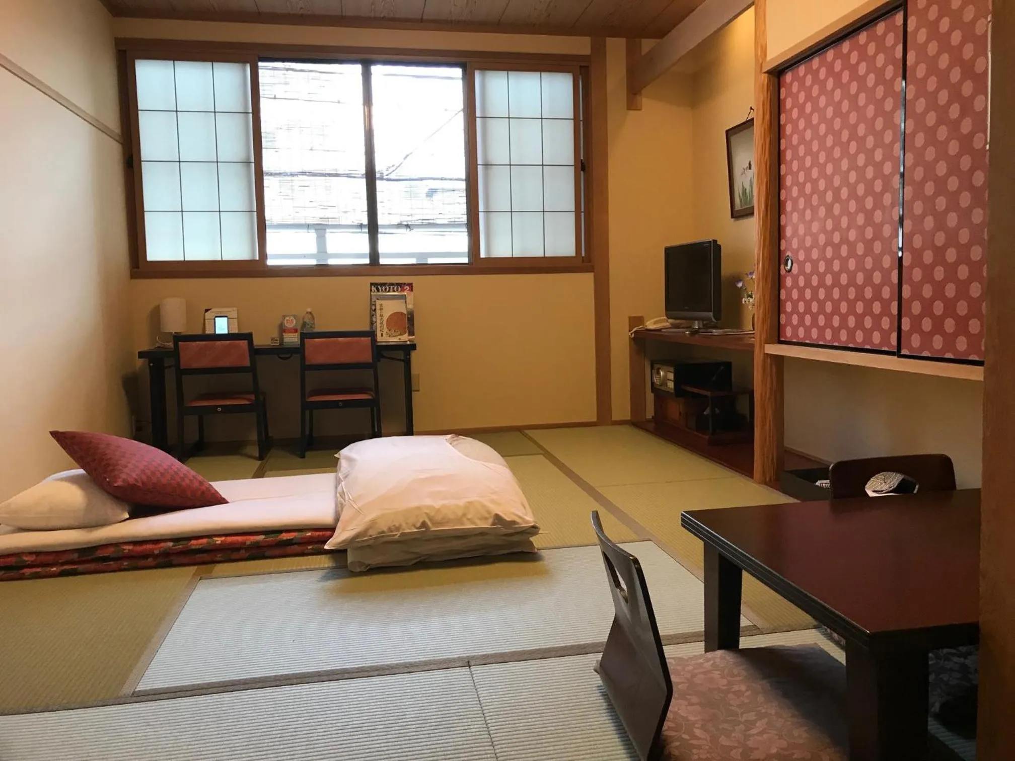 Photo of the whole room, Bed in Ryokan Sawaya Honten