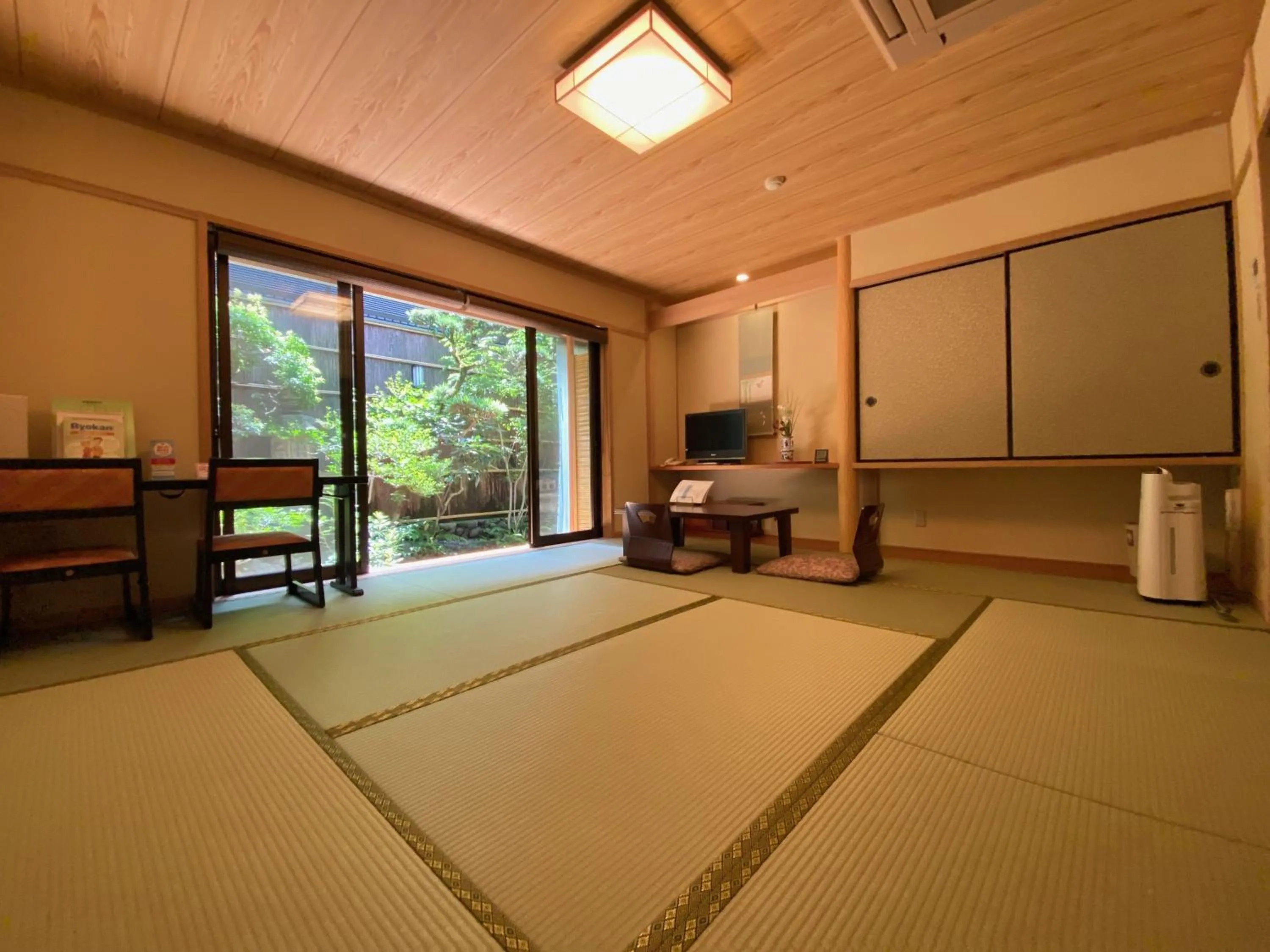 Photo of the whole room in Ryokan Sawaya Honten