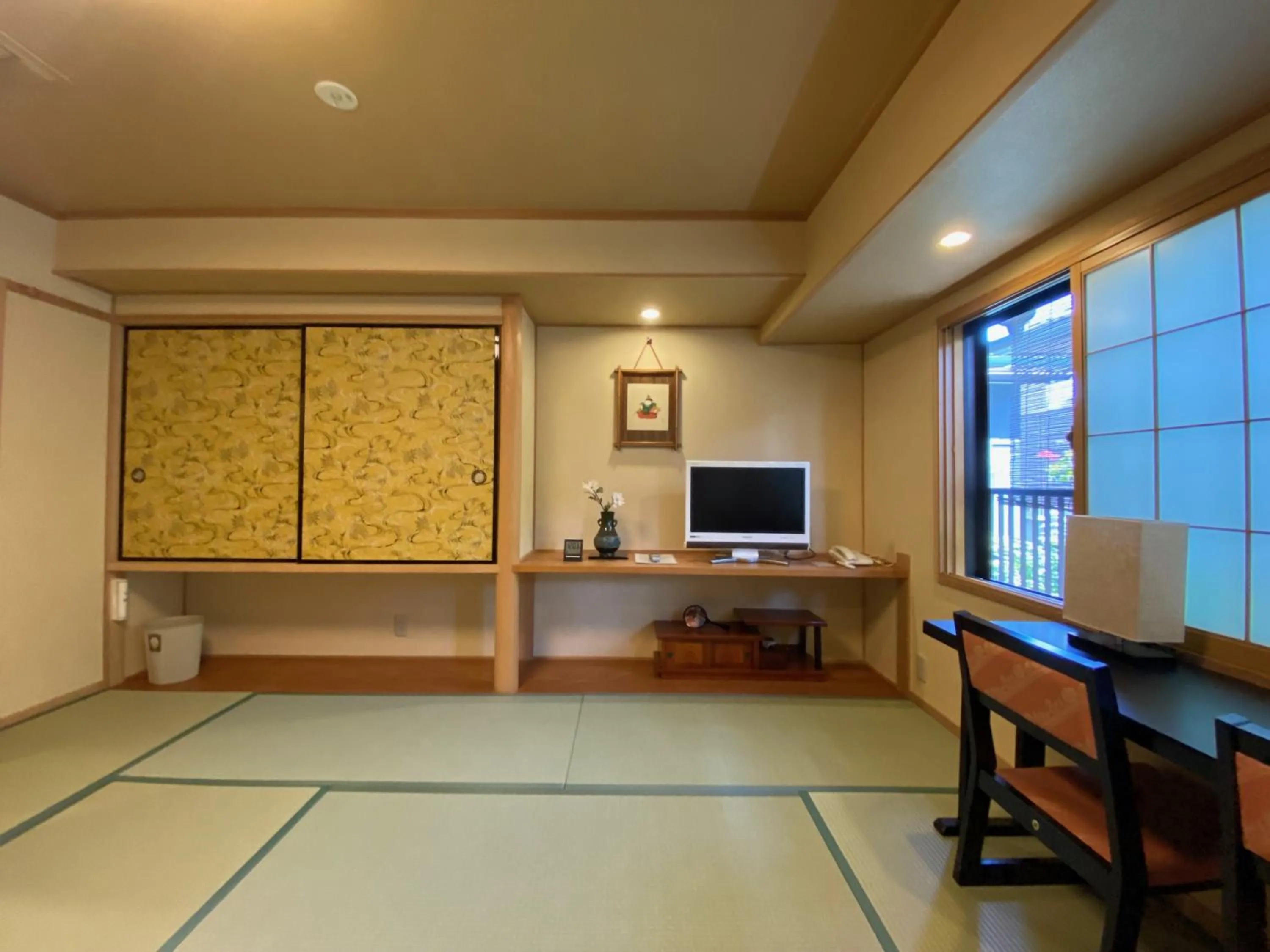 Photo of the whole room in Ryokan Sawaya Honten