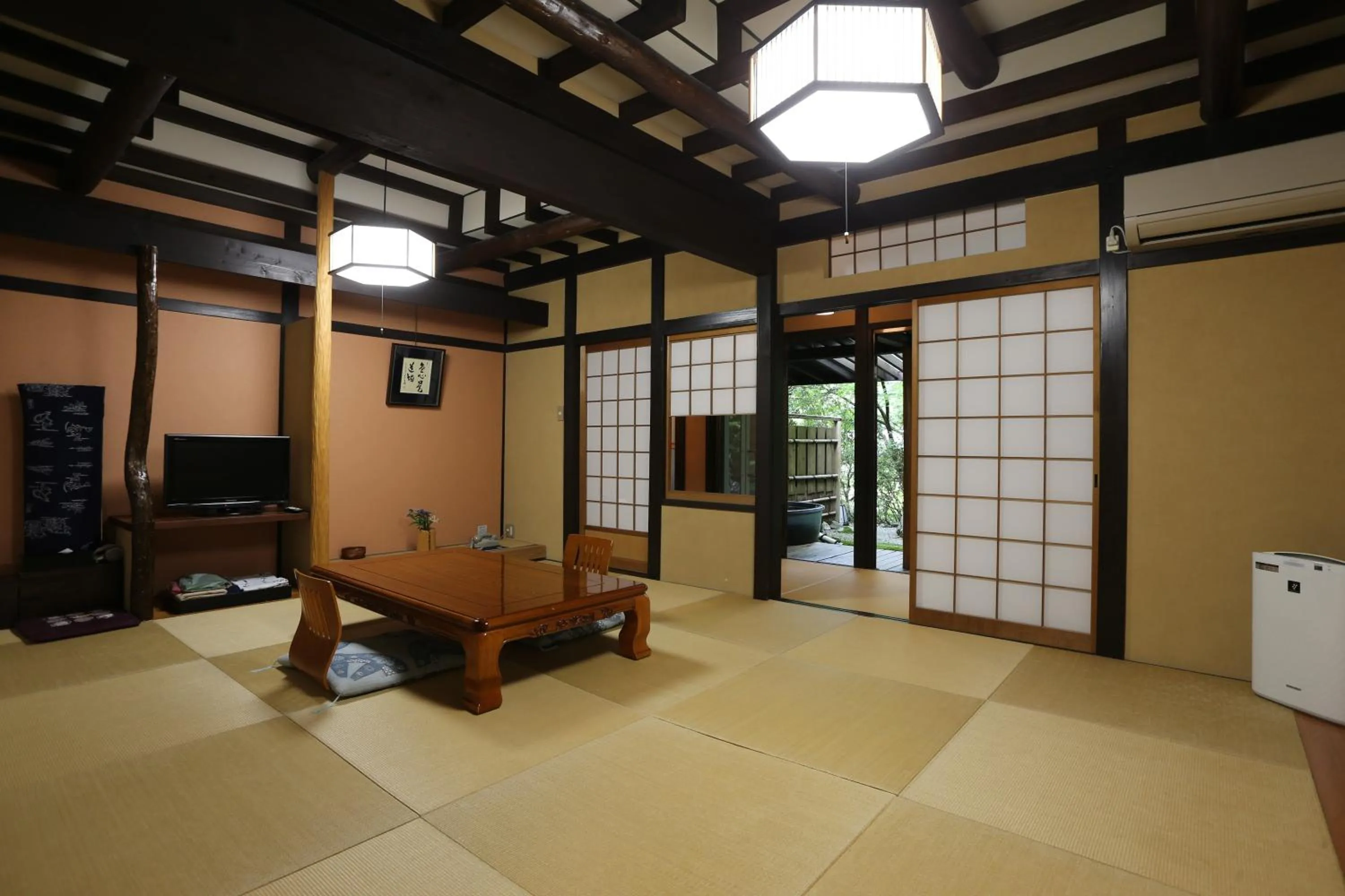 Photo of the whole room in Momijiya Annex