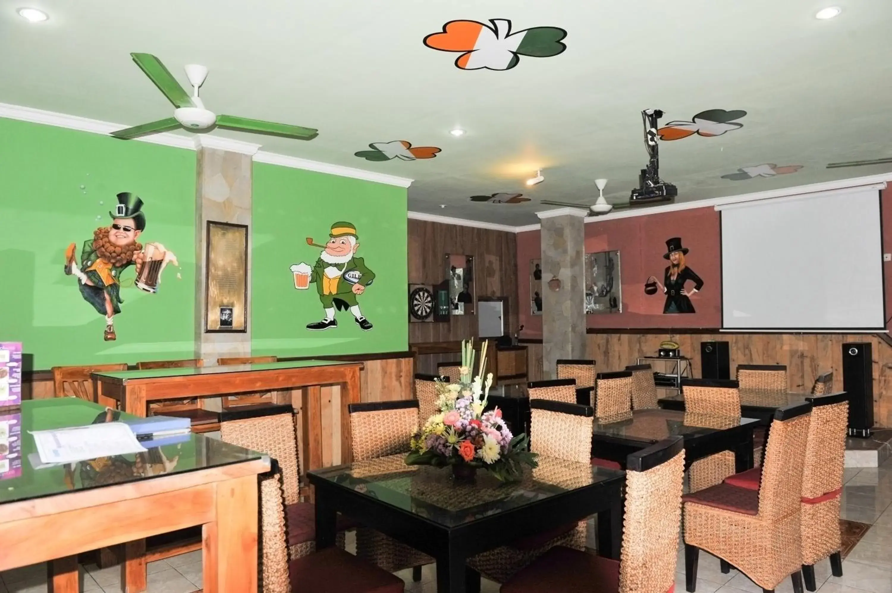 Restaurant/places to eat in Bali Palms Resort Restaurant/places to eat in Bali Palms Resort