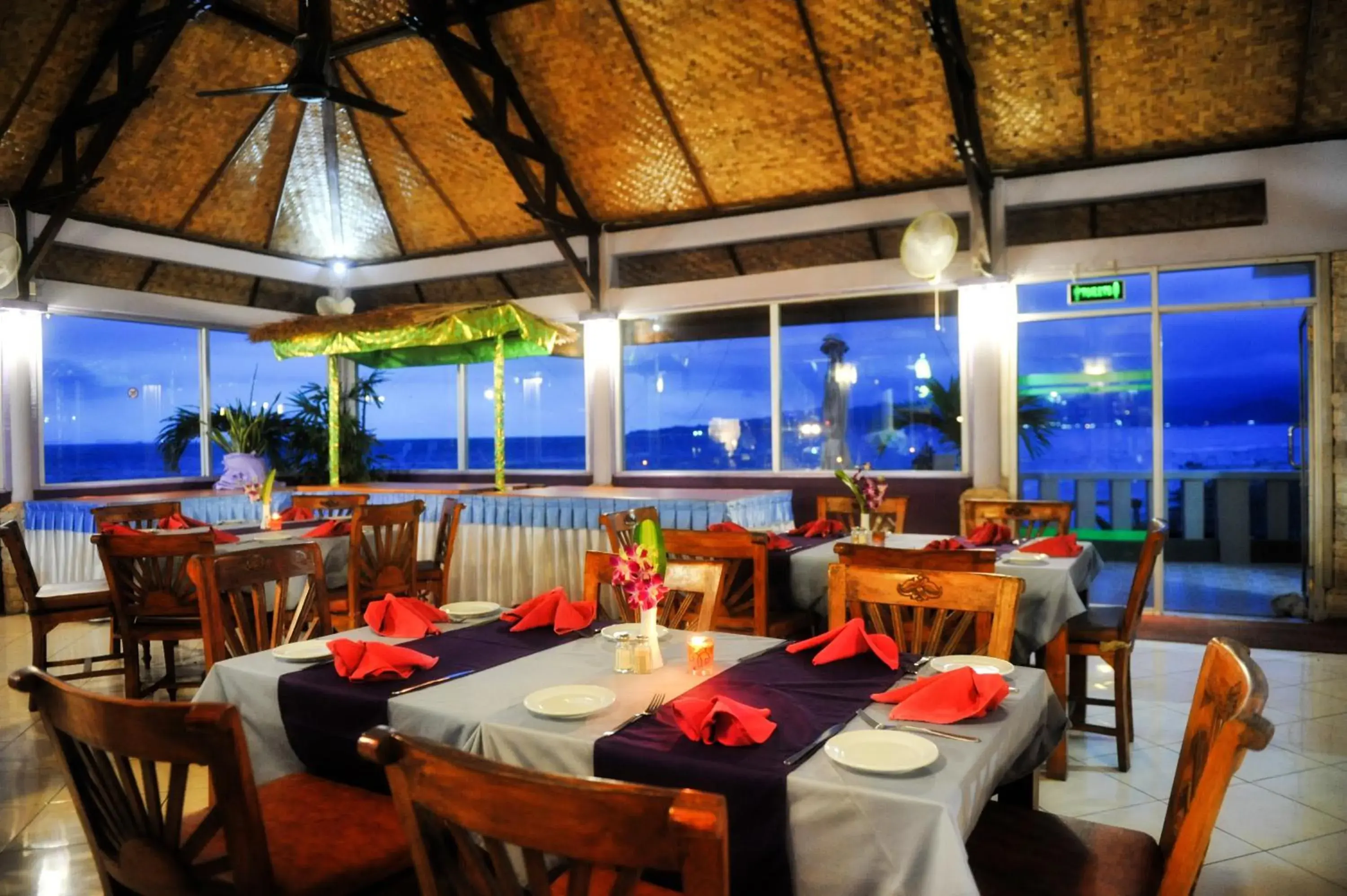 Restaurant/places to eat in Bali Palms Resort Restaurant/places to eat in Bali Palms Resort