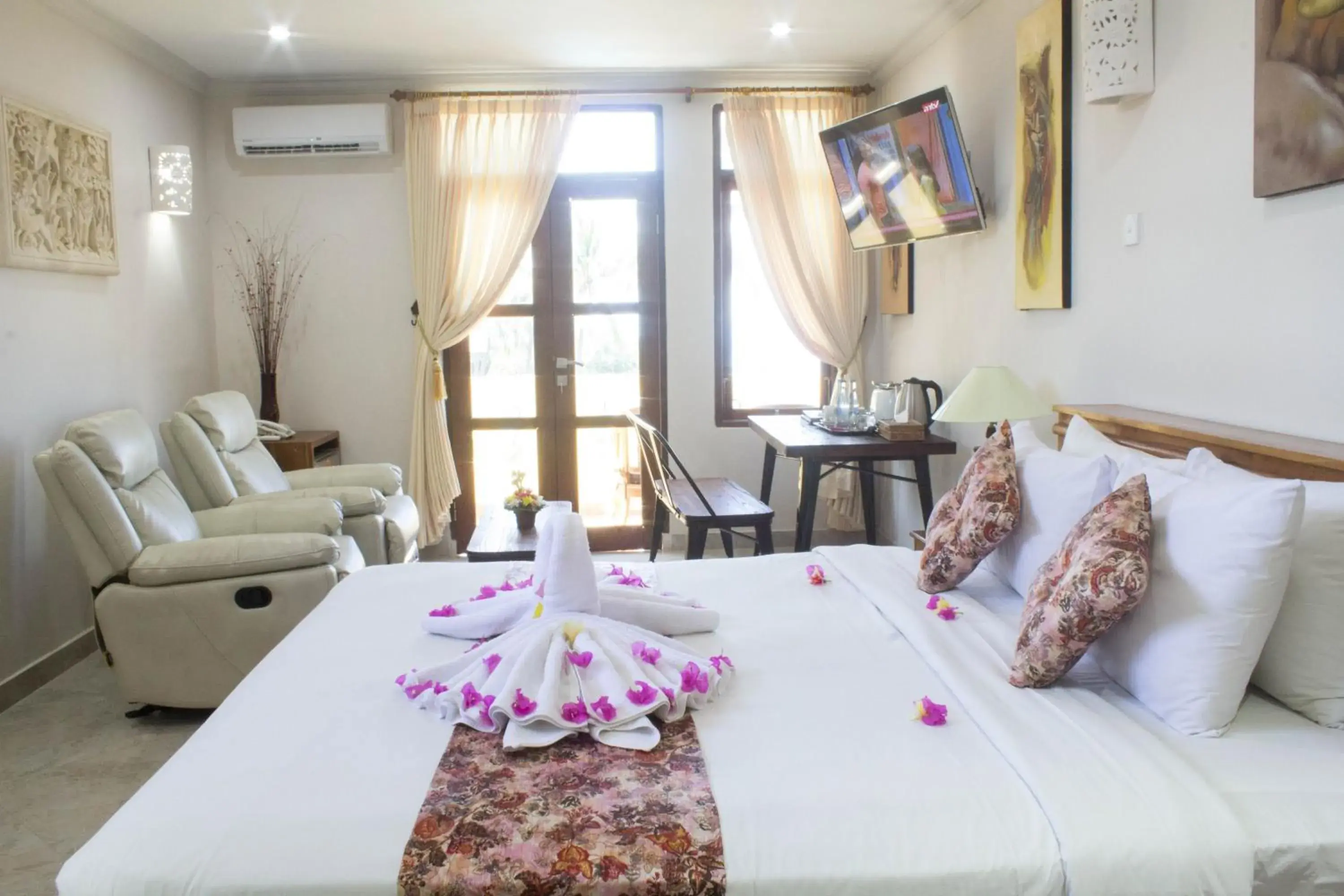 Bedroom, Bed in Bali Palms Resort Bedroom, Bed in Bali Palms Resort