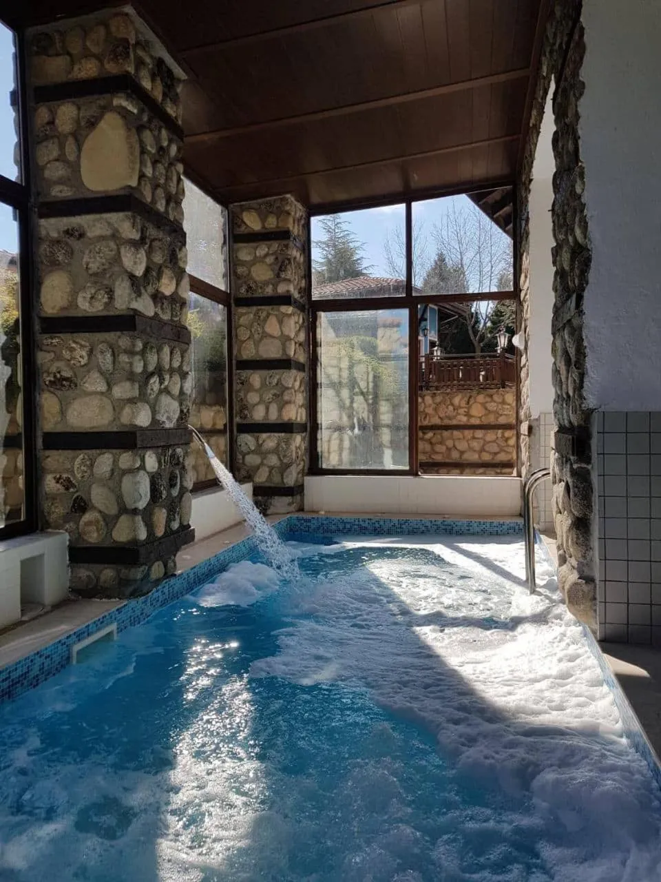 Hot Tub in Hotel Tanne