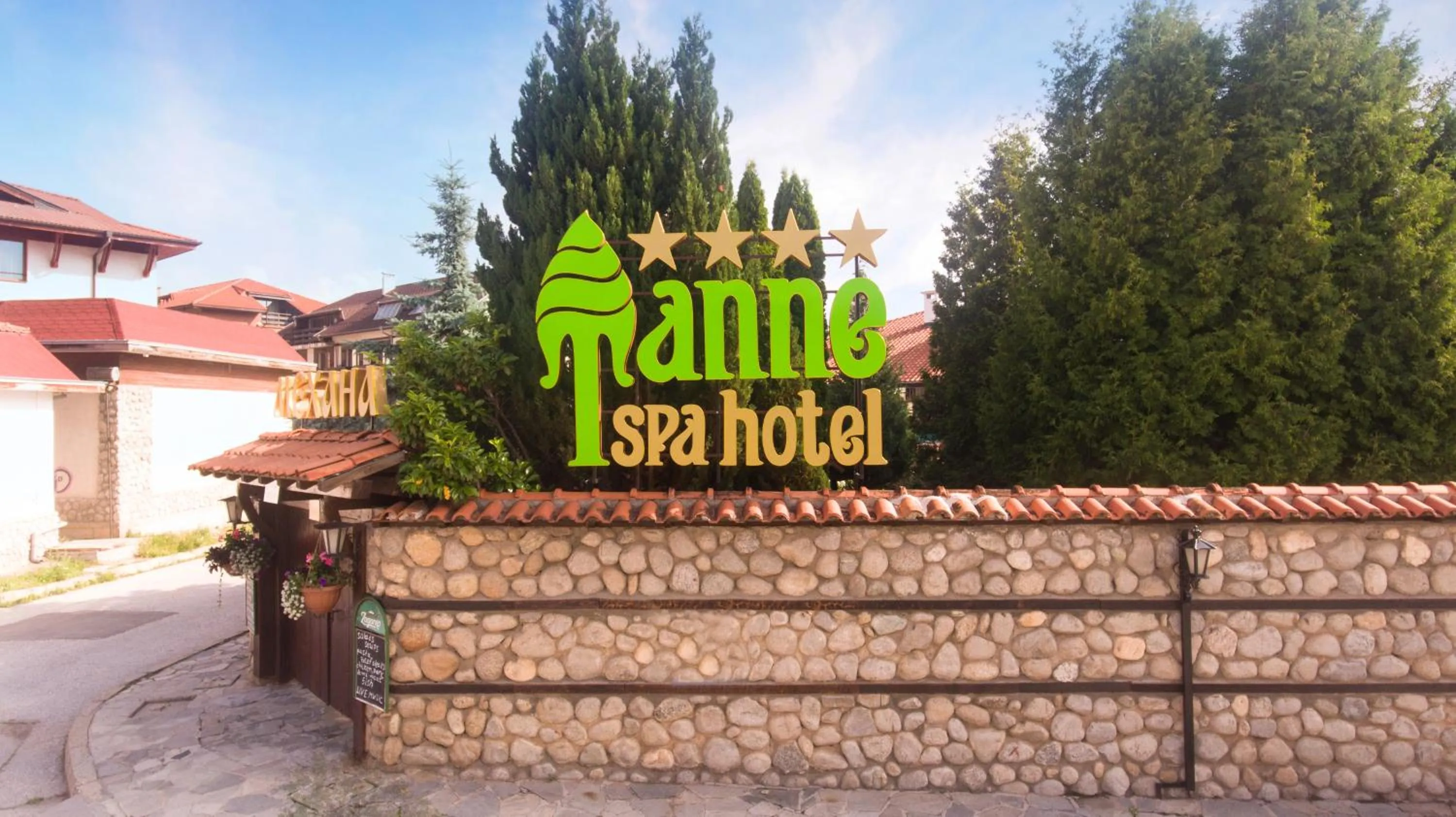 Facade/entrance in Hotel Tanne