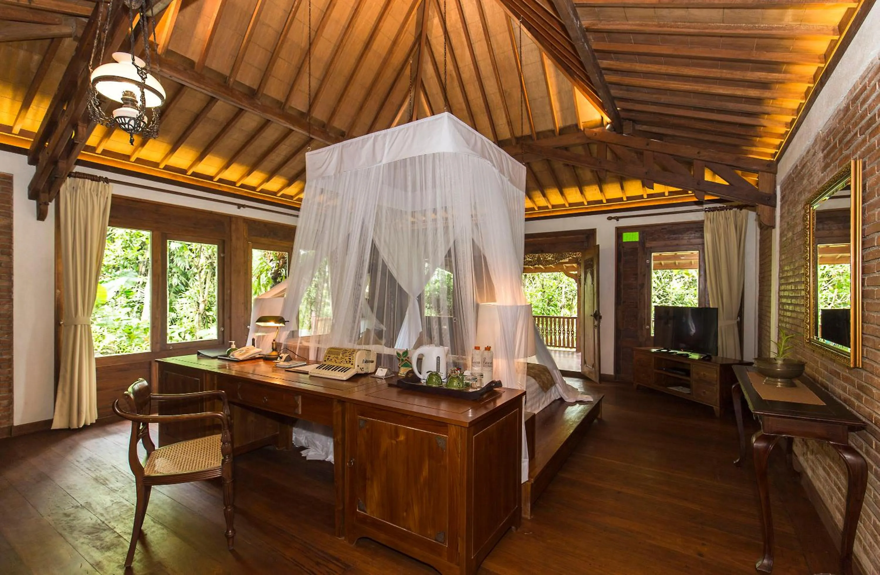 Bed in Plataran Borobudur