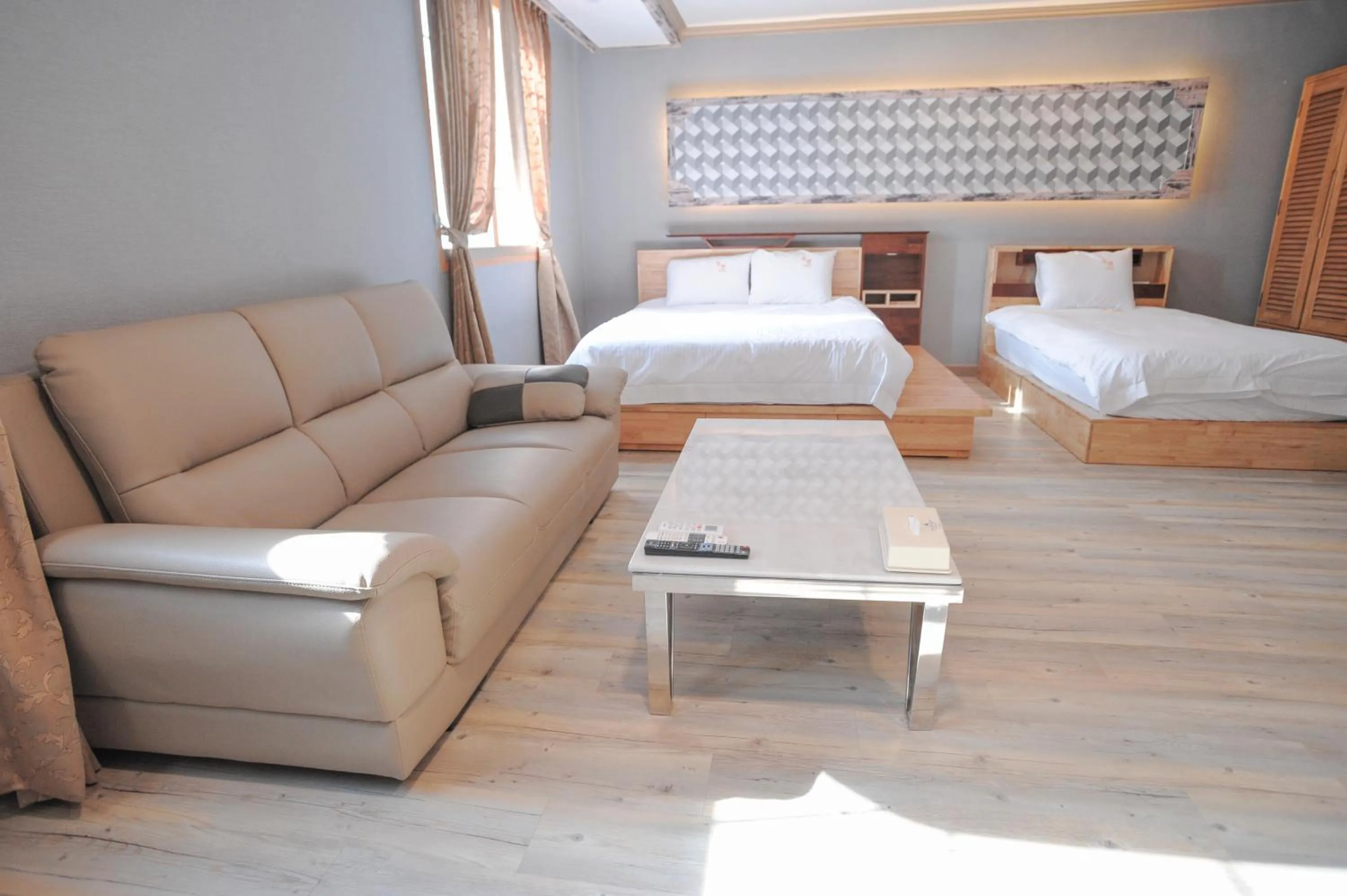 Living room, Seating Area in New Ocean Resort