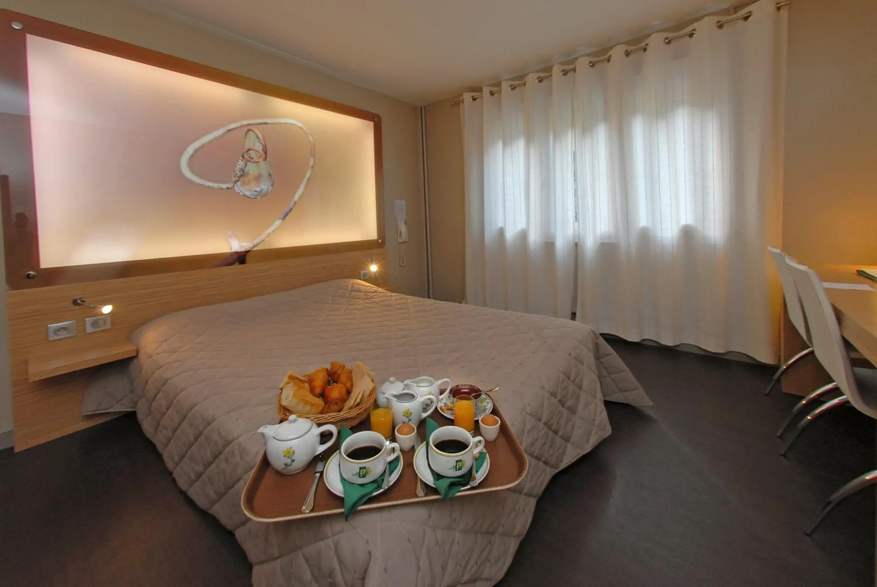 Deluxe Double Room in Logis Hotel Restaurant des Gorges du Tarn Deluxe Double Room in Logis Hotel Restaurant des Gorges du Tarn