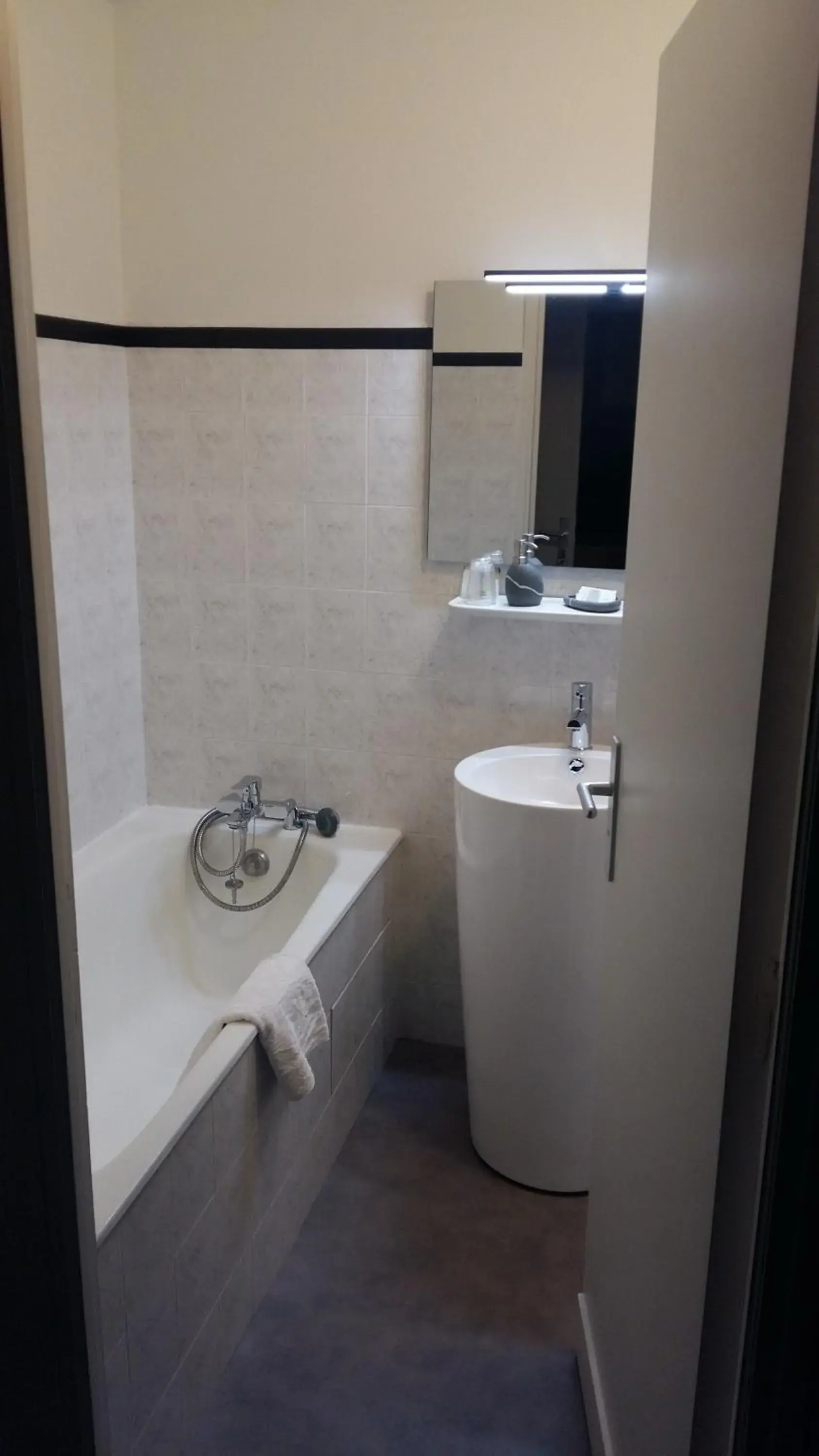 Superior Studio in Logis Hotel Restaurant des Gorges du Tarn Superior Studio in Logis Hotel Restaurant des Gorges du Tarn