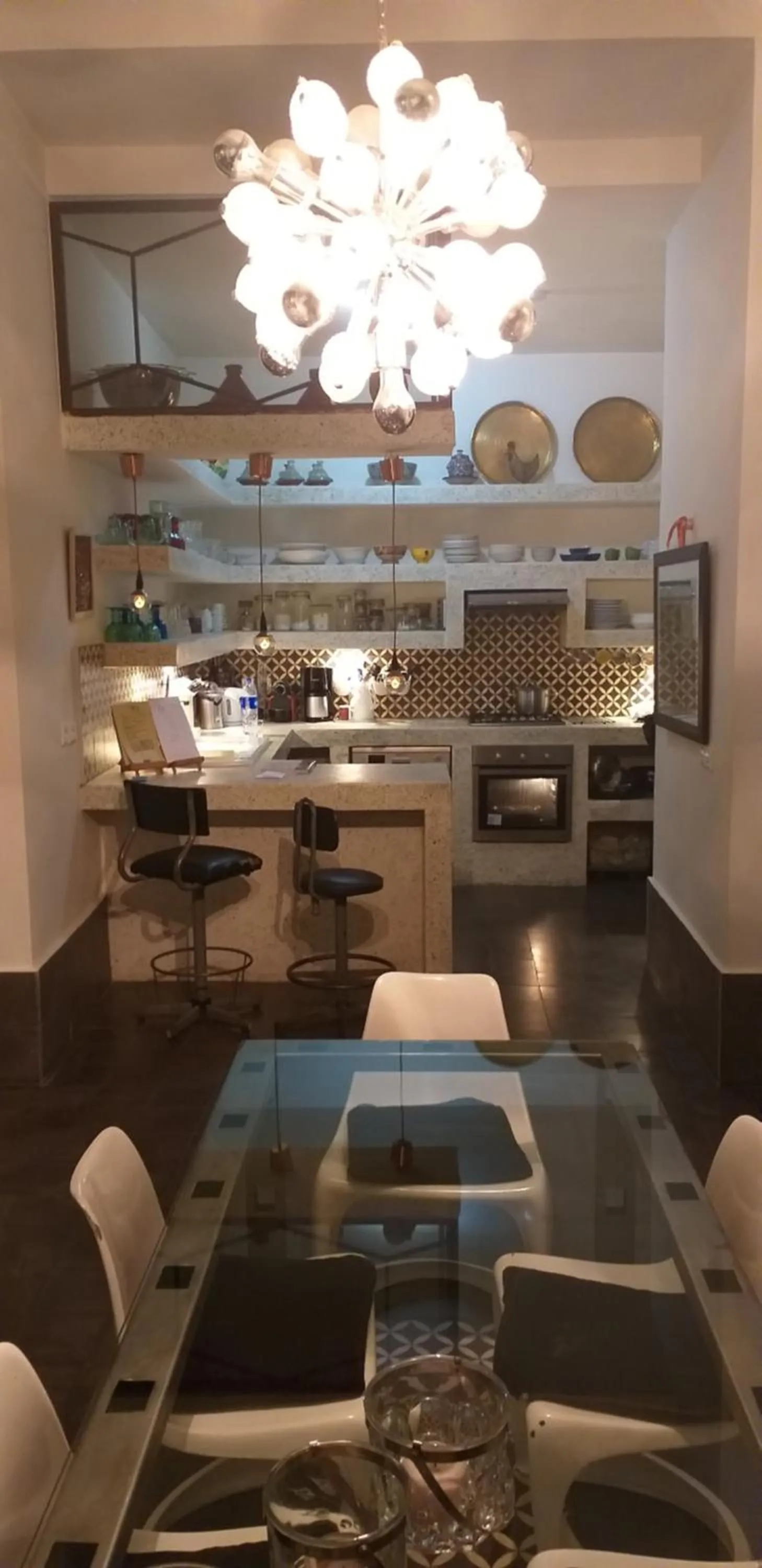 Restaurant/places to eat in Dar d'Art