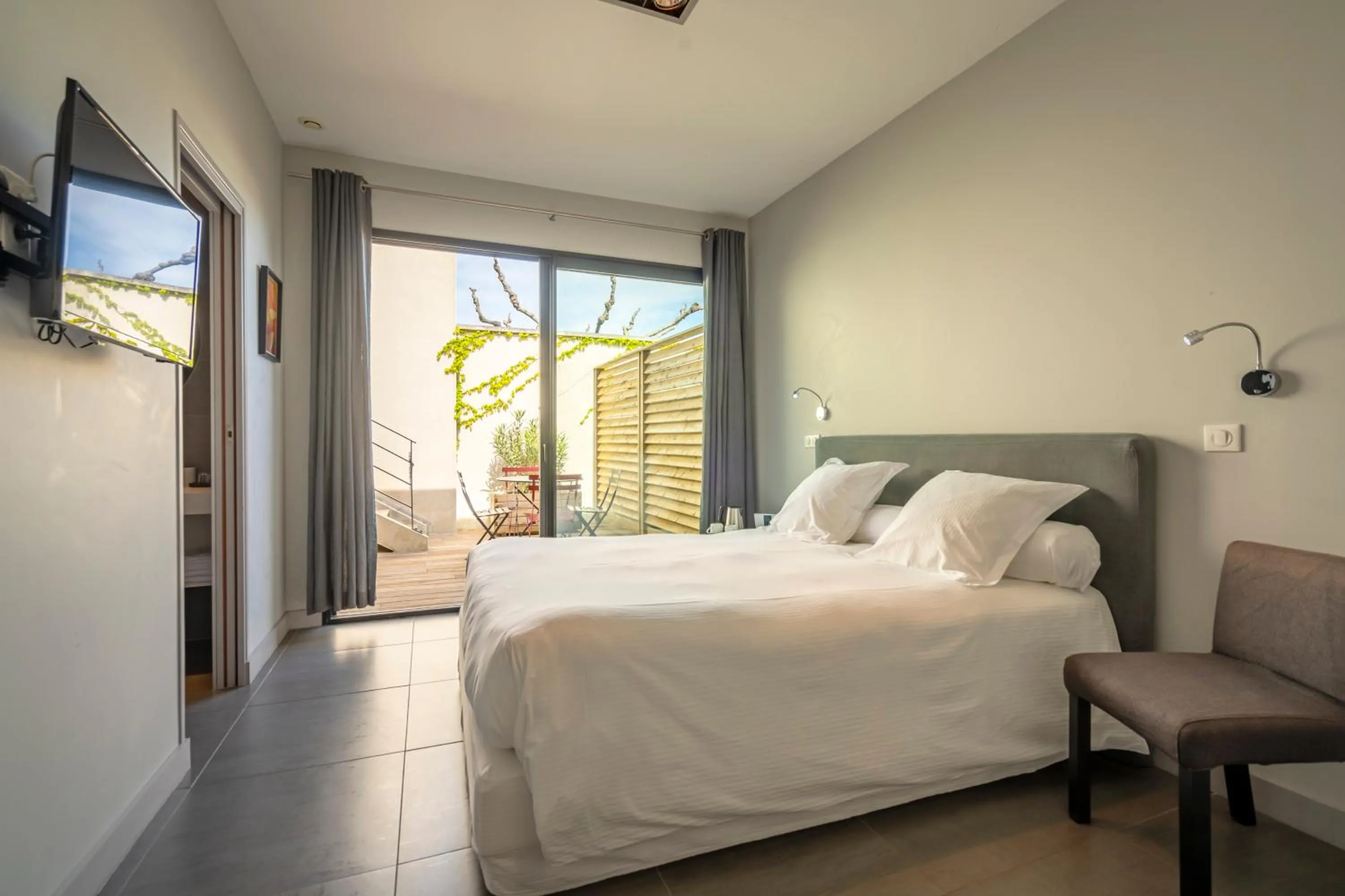 Photo of the whole room, Bed in Lafitenia Resort