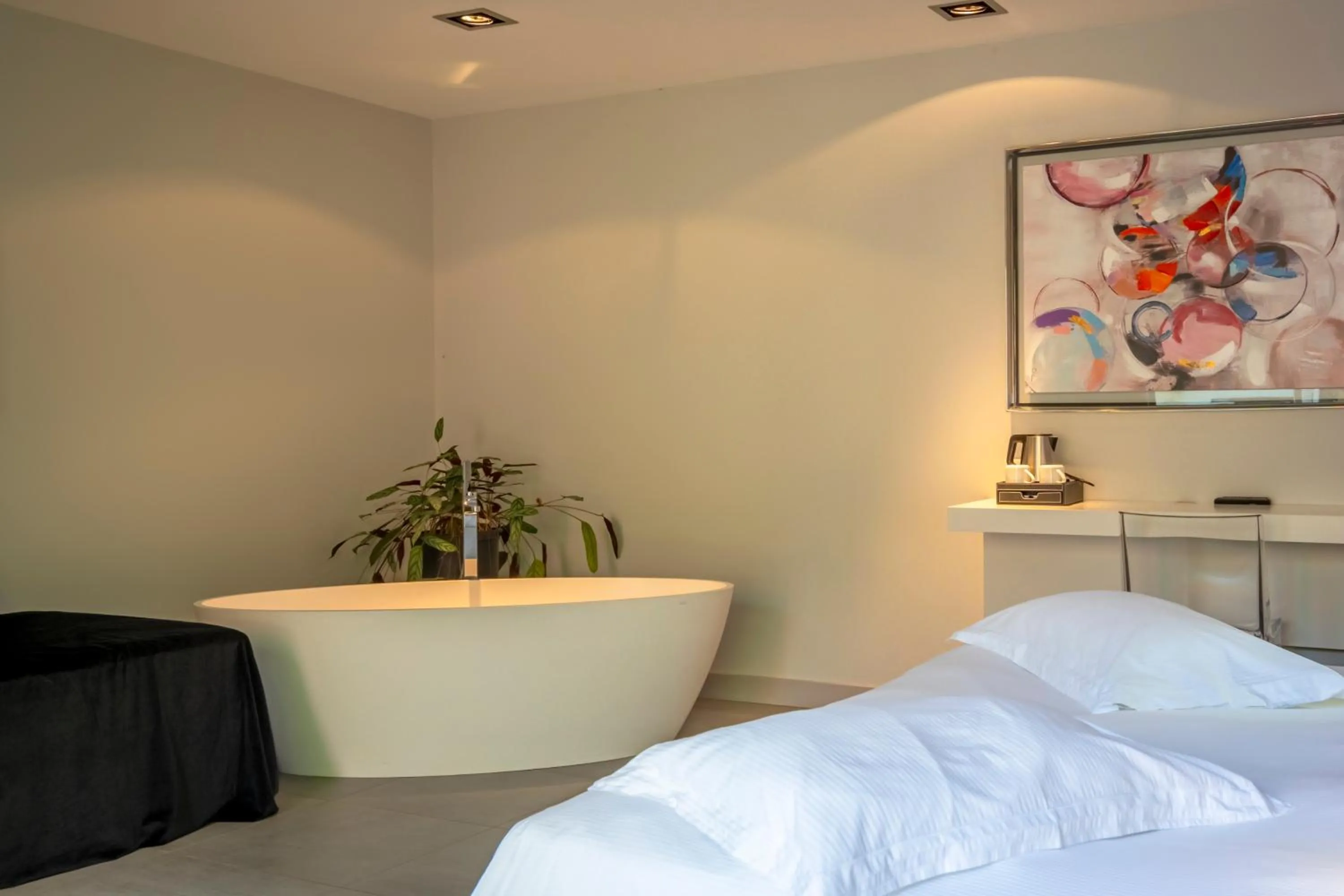 Bath, Bed in Lafitenia Resort