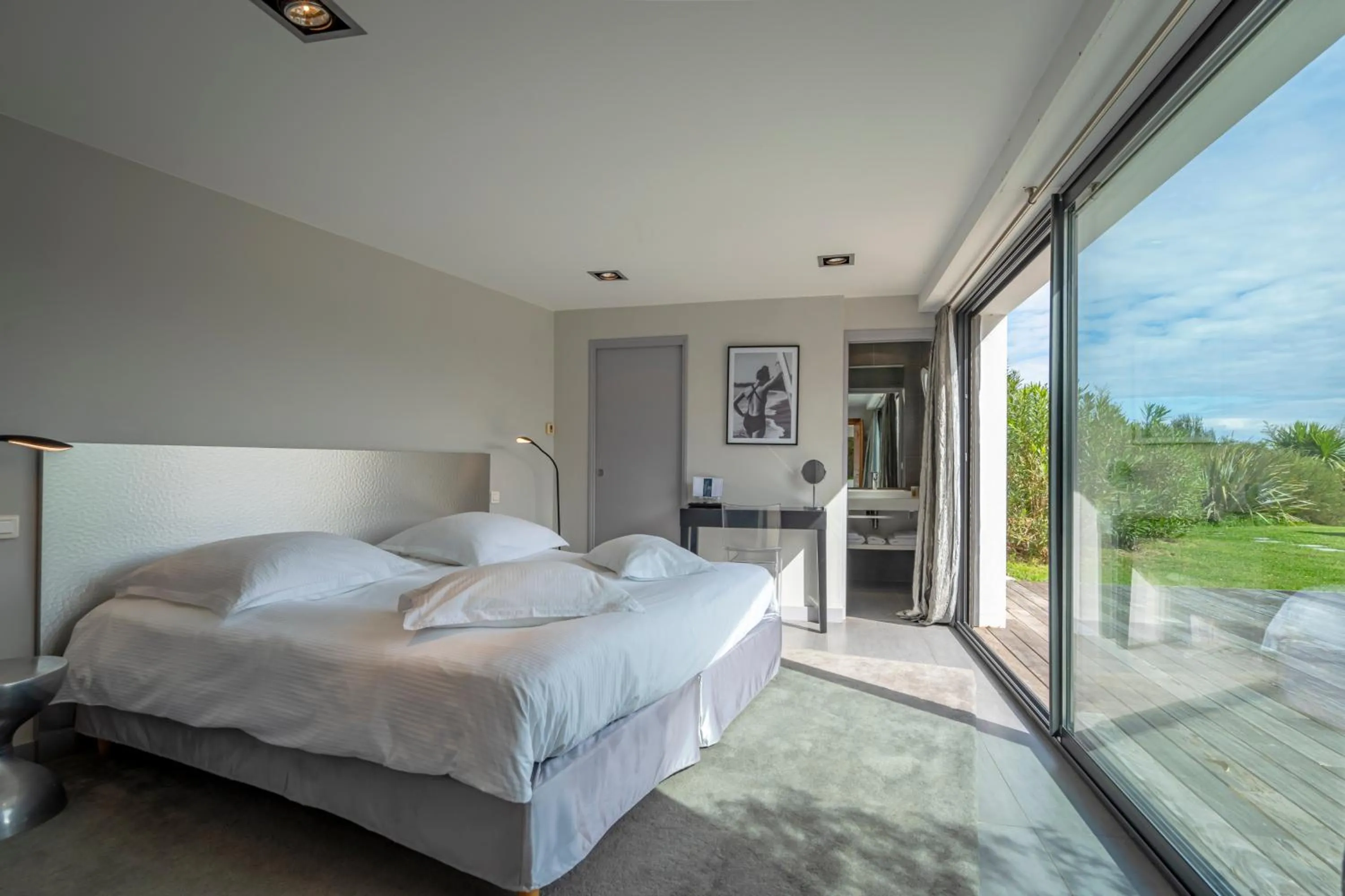 Photo of the whole room, Bed in Lafitenia Resort