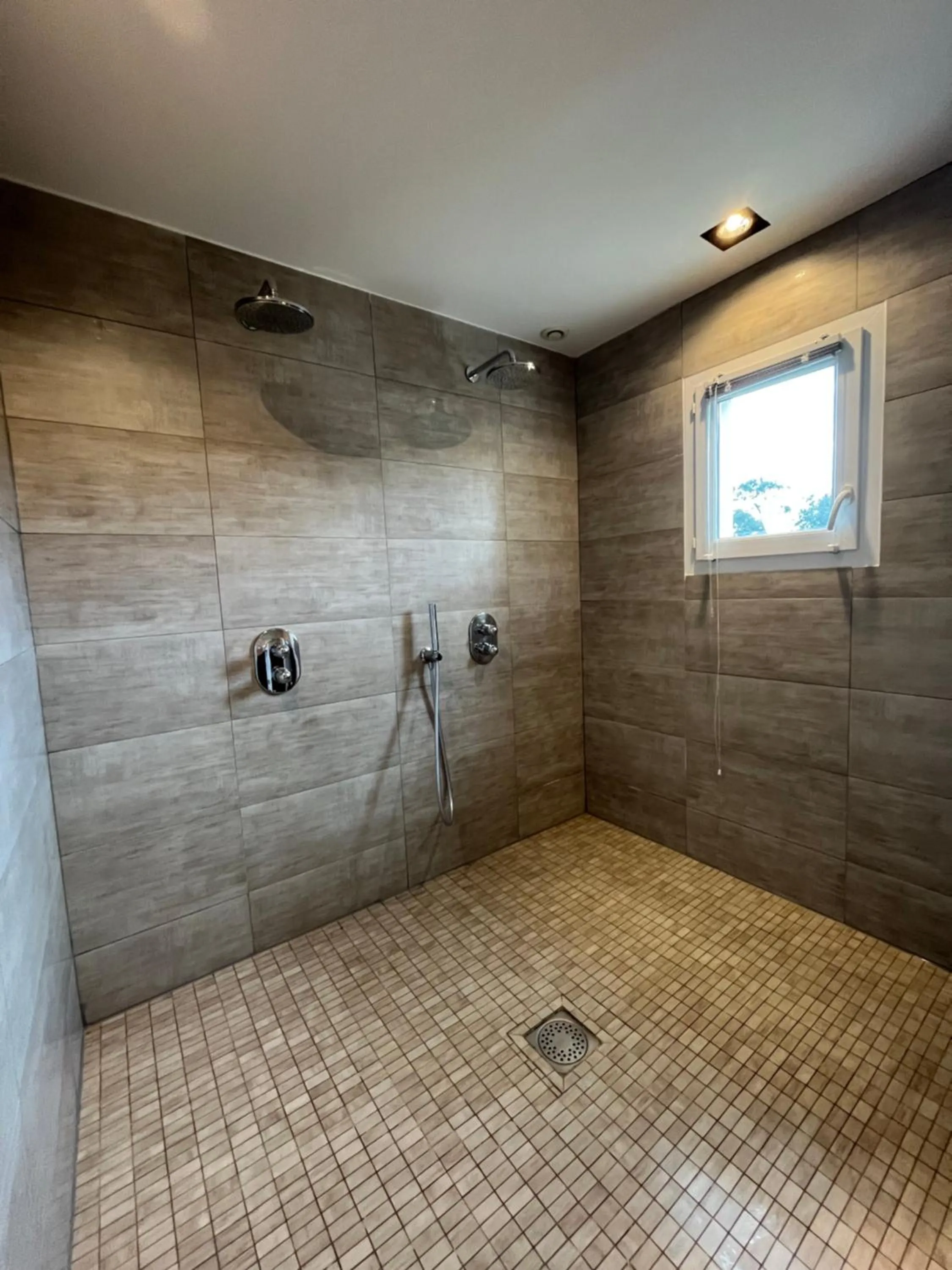 Shower in Lafitenia Resort