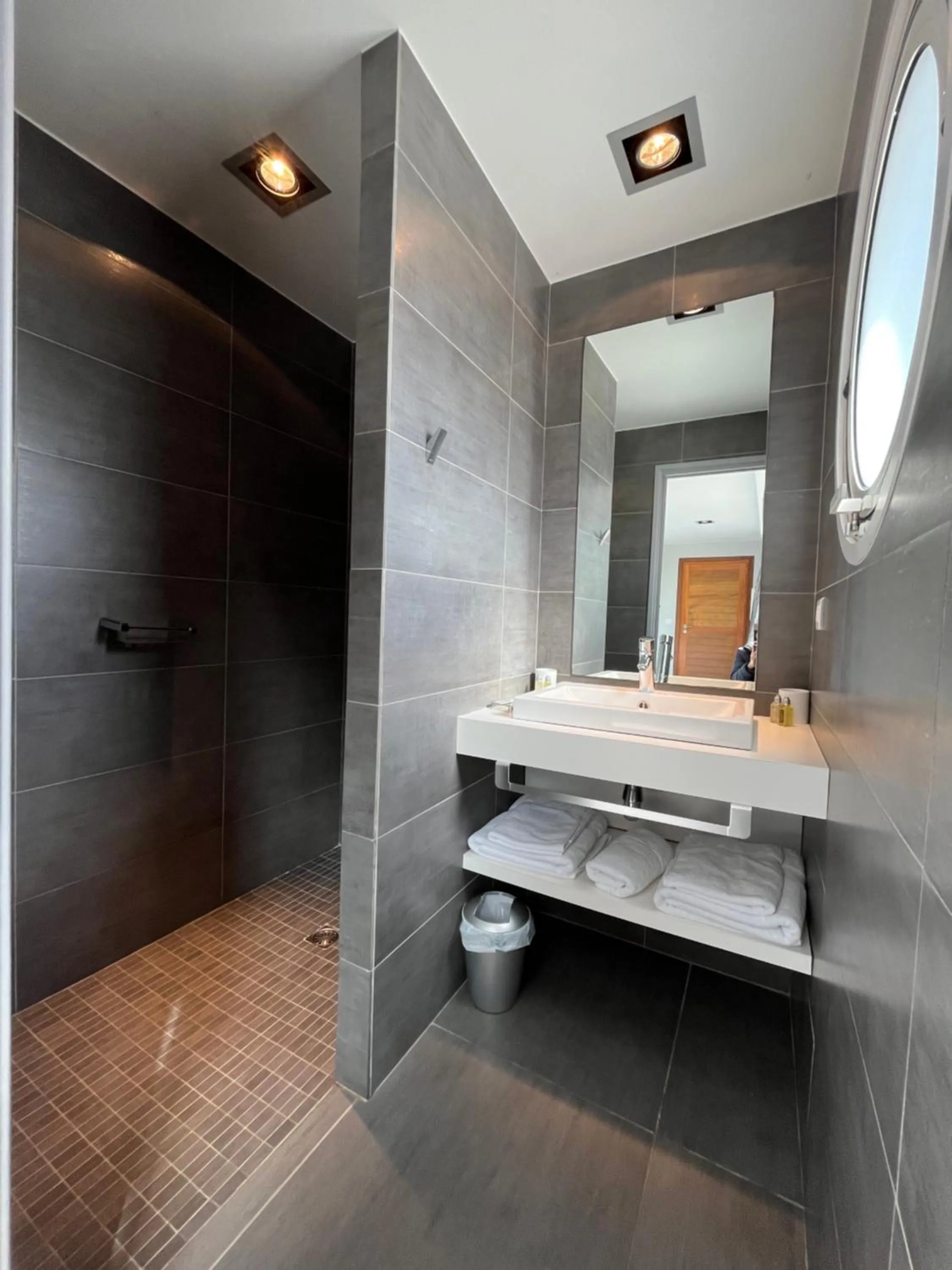 Shower in Lafitenia Resort