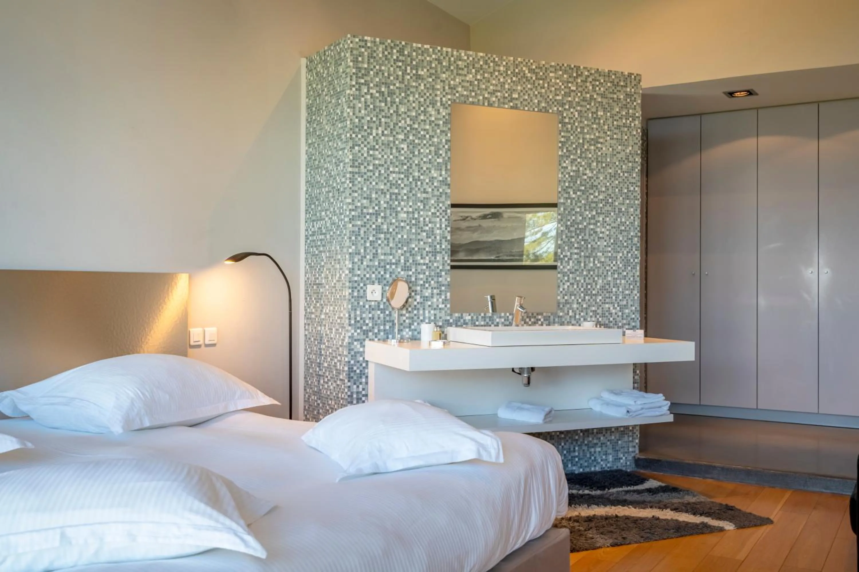 Bathroom, Bed in Lafitenia Resort