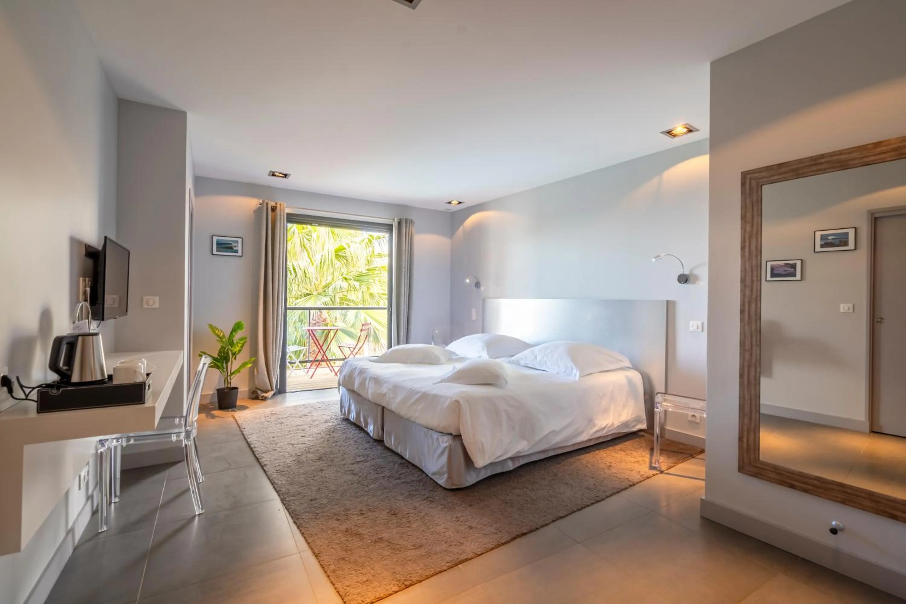 Photo of the whole room, Bed in Lafitenia Resort