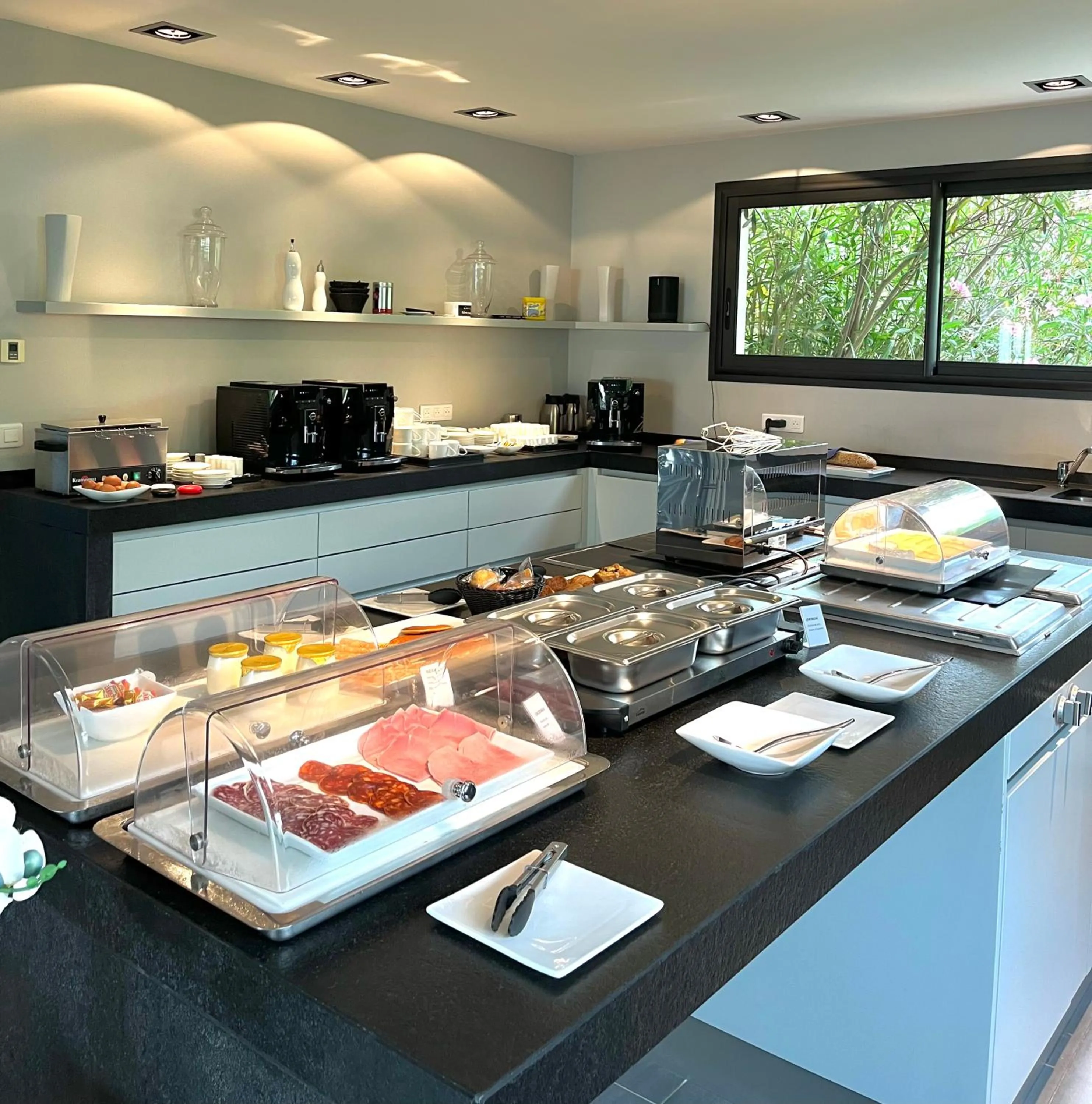 Buffet breakfast in Lafitenia Resort