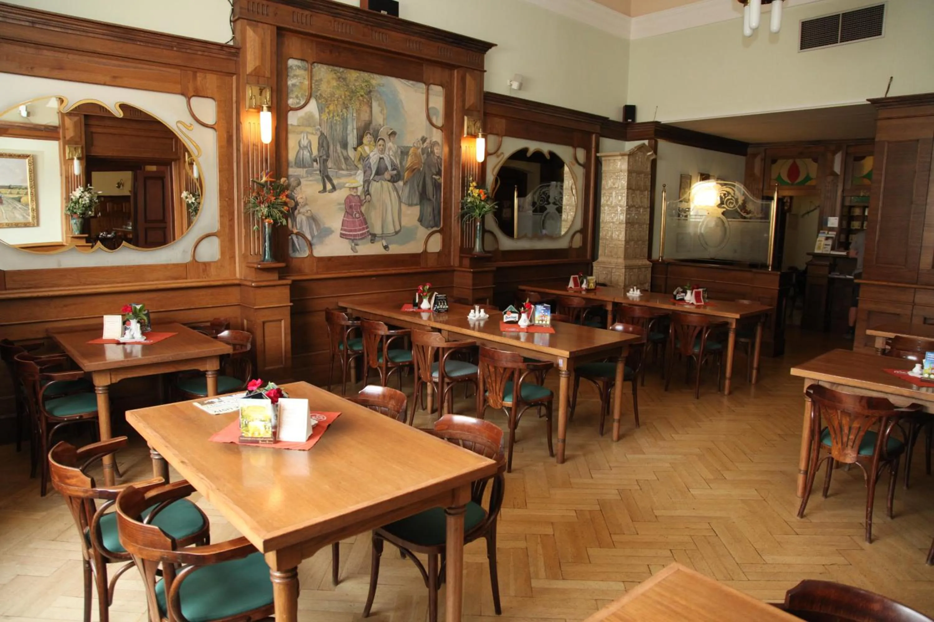 Restaurant/places to eat in Hotel U Zeleneho stromu