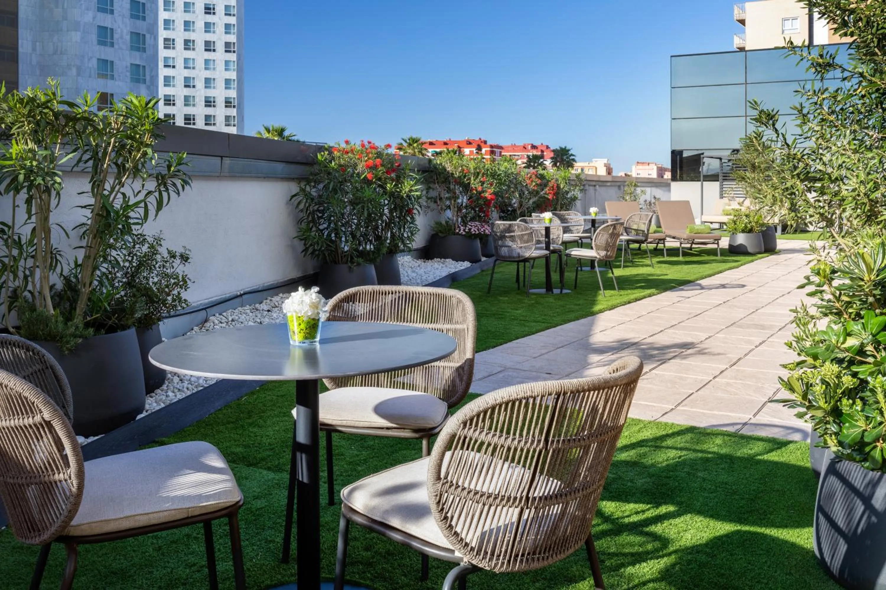 Restaurant/places to eat in Melia Valencia