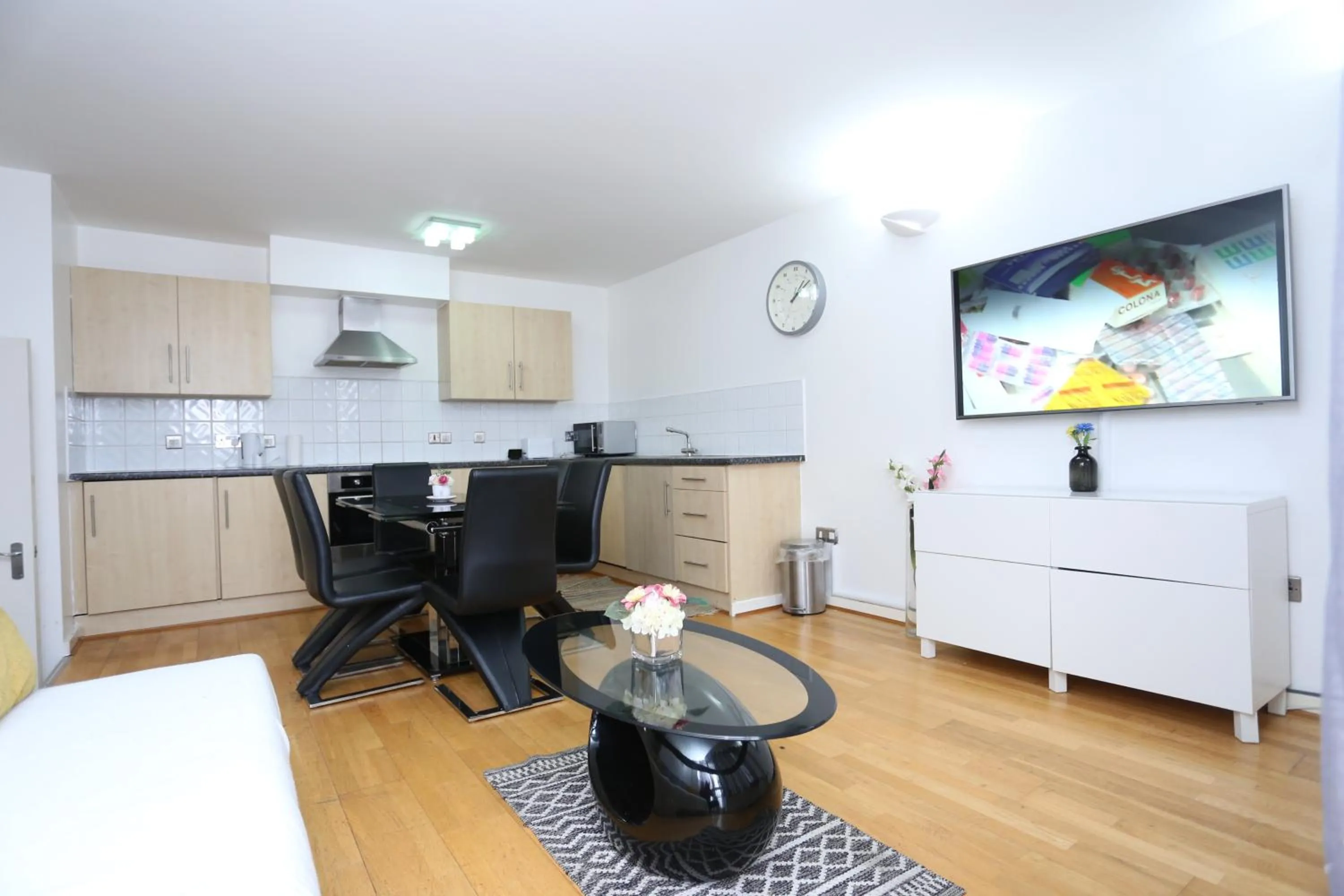 Gorgeous 2 bedroom 2 bathroom Woolwich