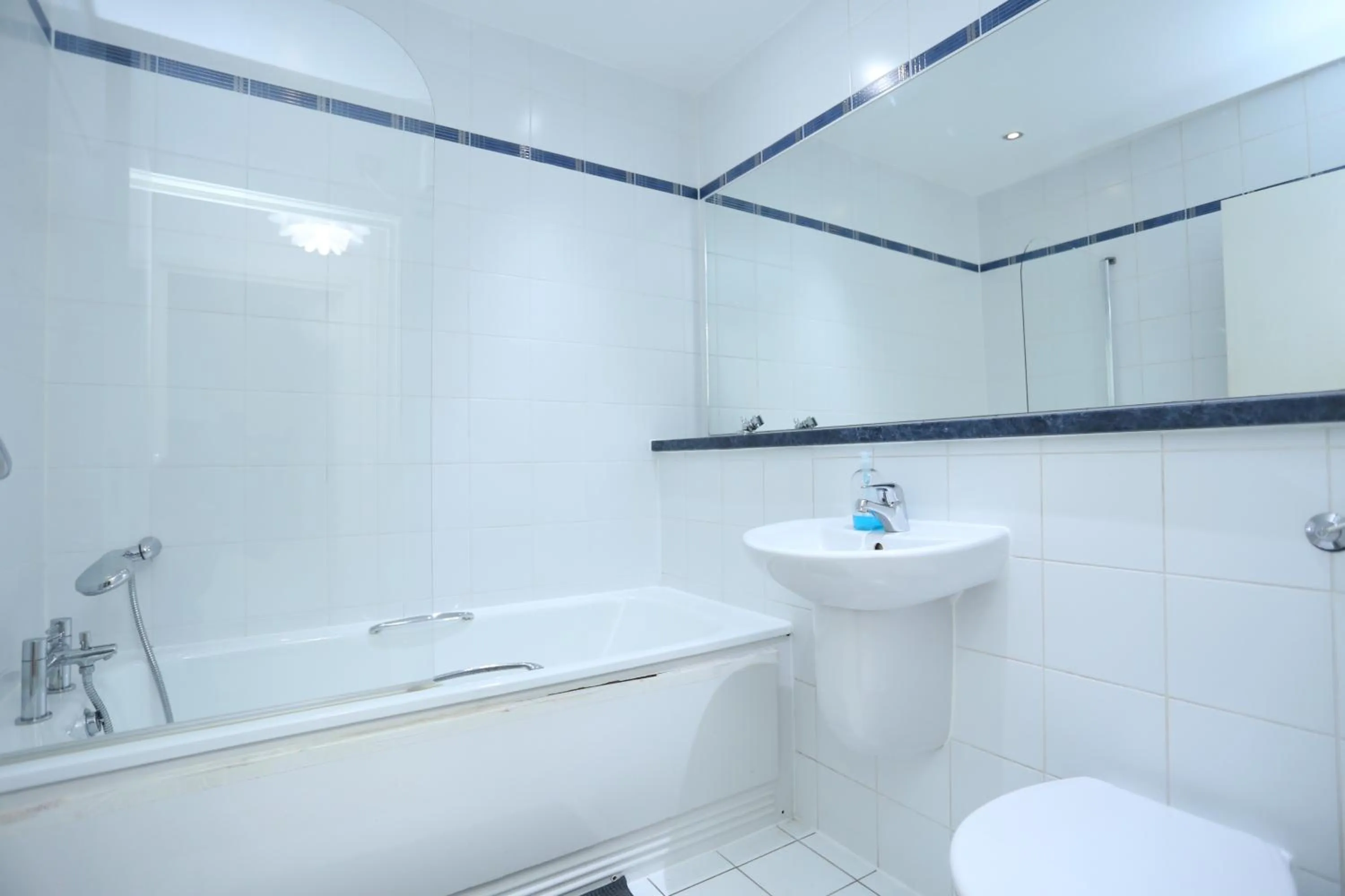 Gorgeous 2 bedroom 2 bathroom Woolwich