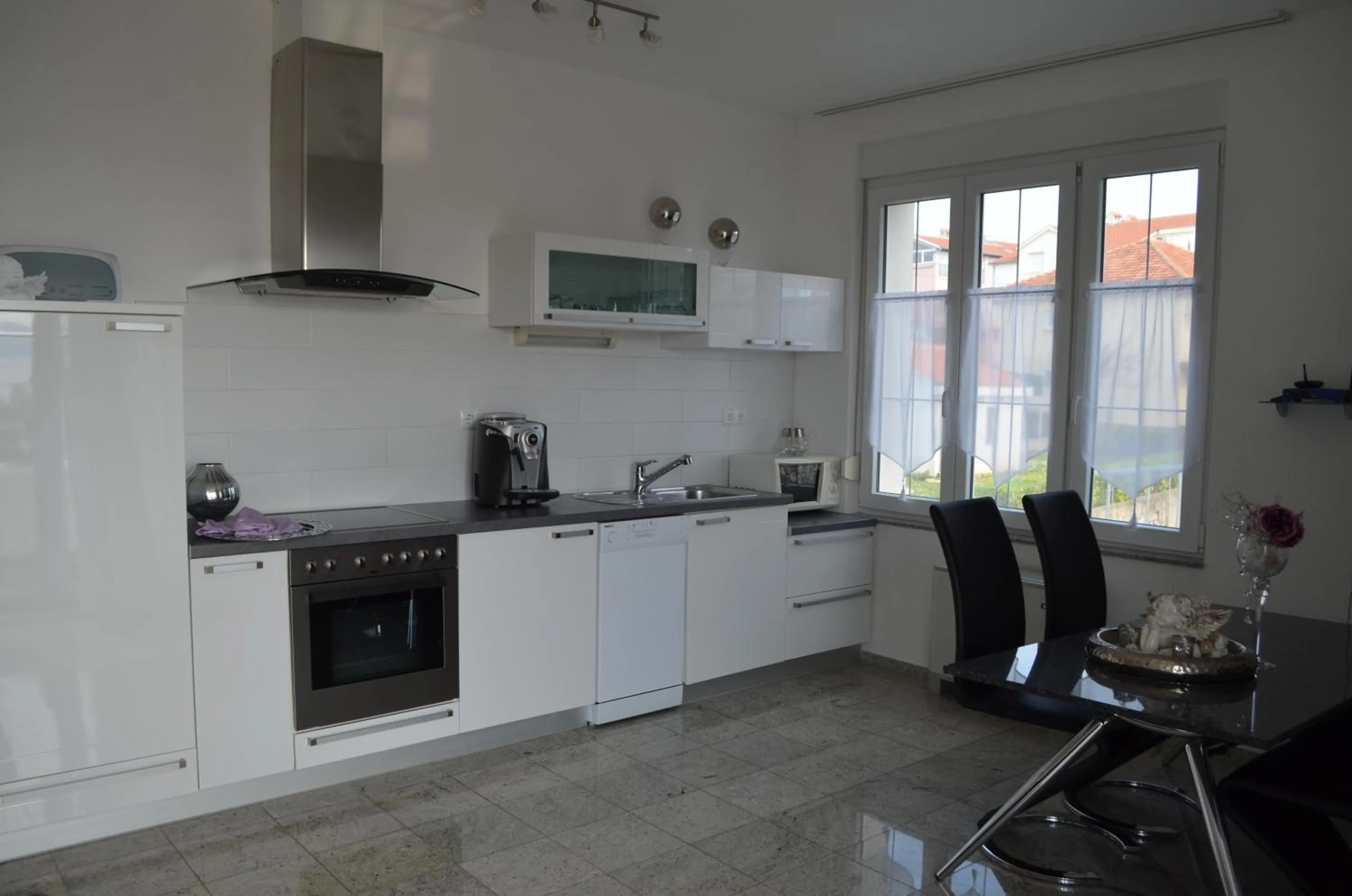 Kitchen or kitchenette in Luxury Apartments Zana