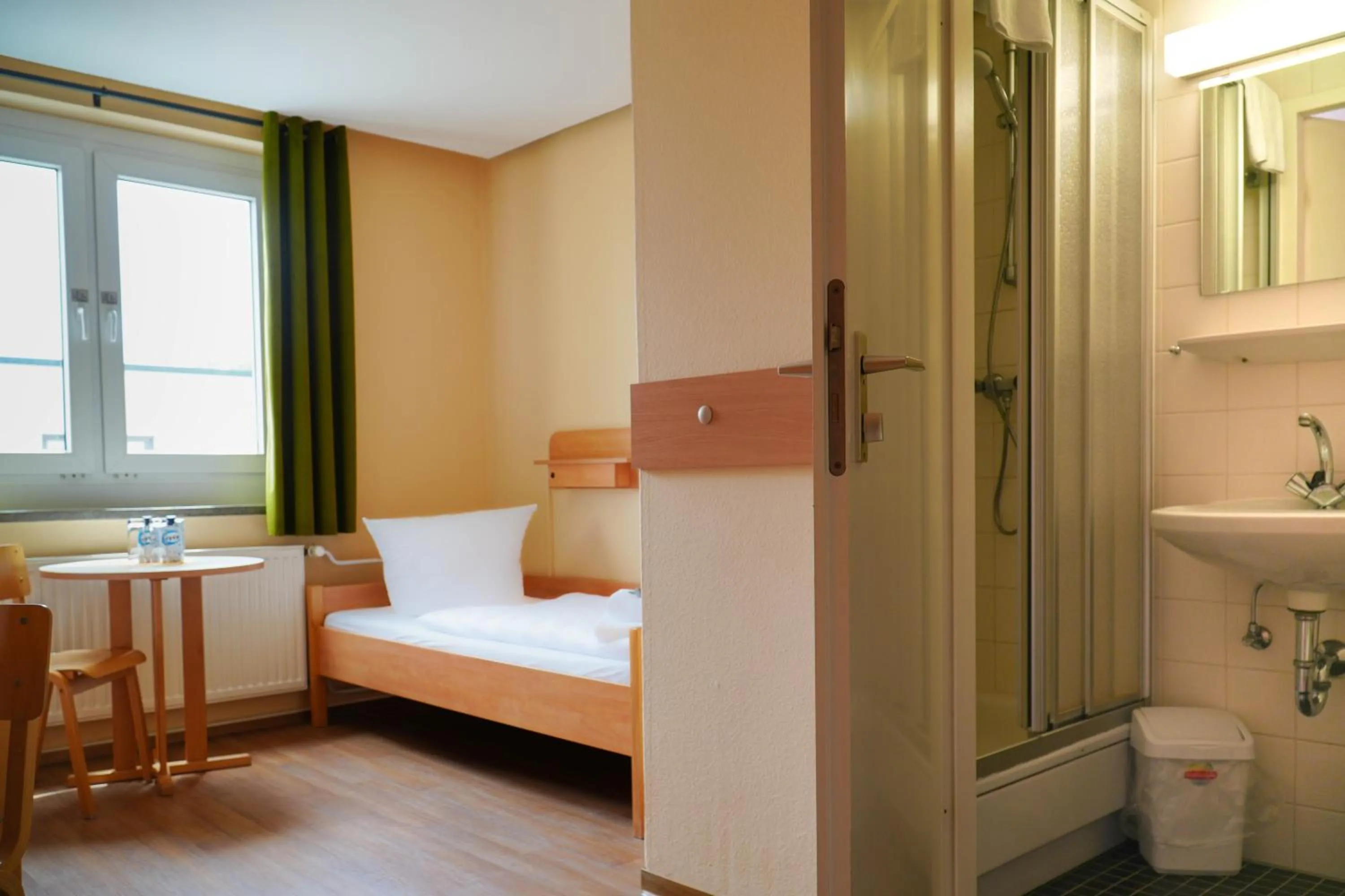 Bed in DJH Jugendherberge Dresden - Jugendgästehaus