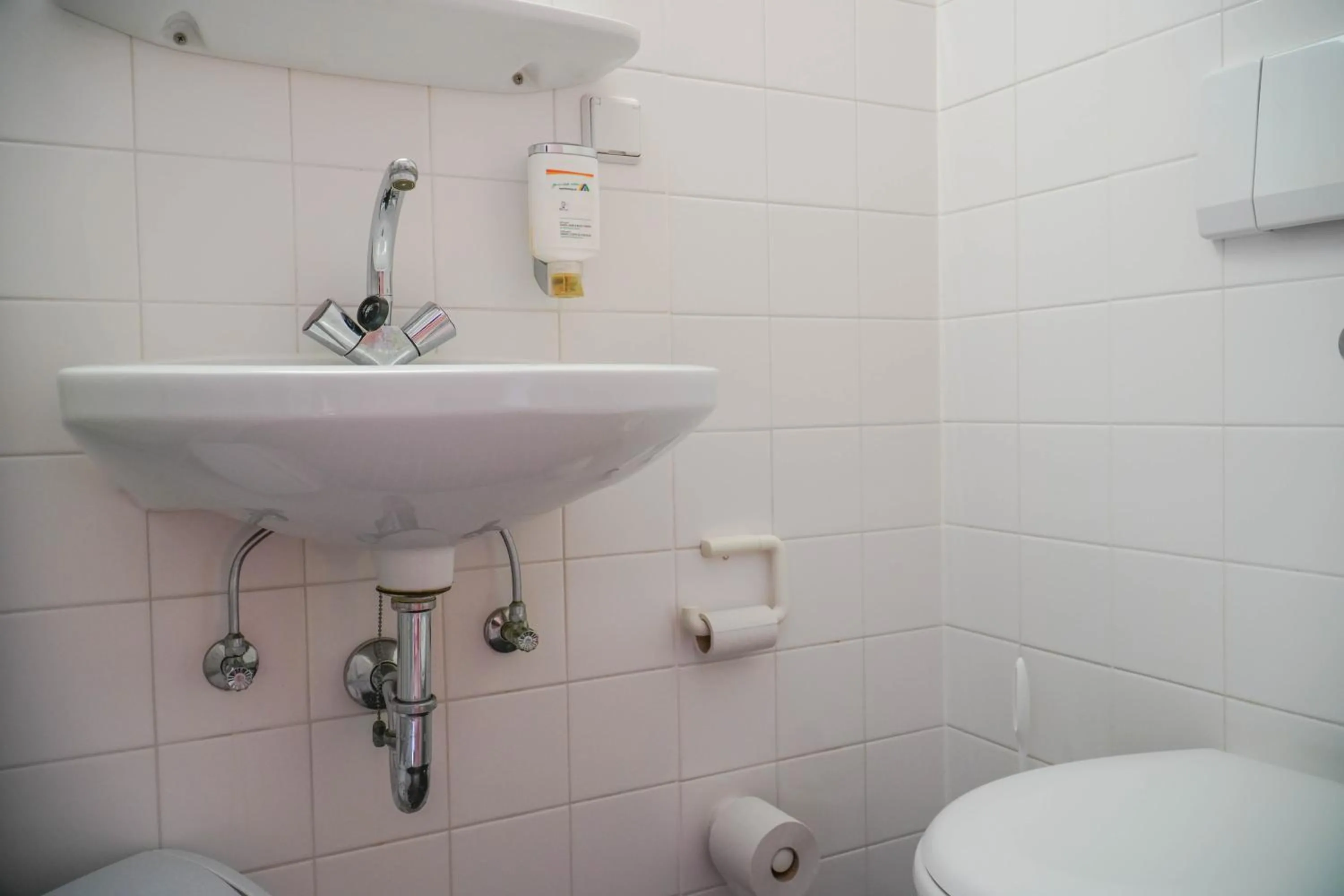 Toilet in DJH Jugendherberge Dresden - Jugendgästehaus