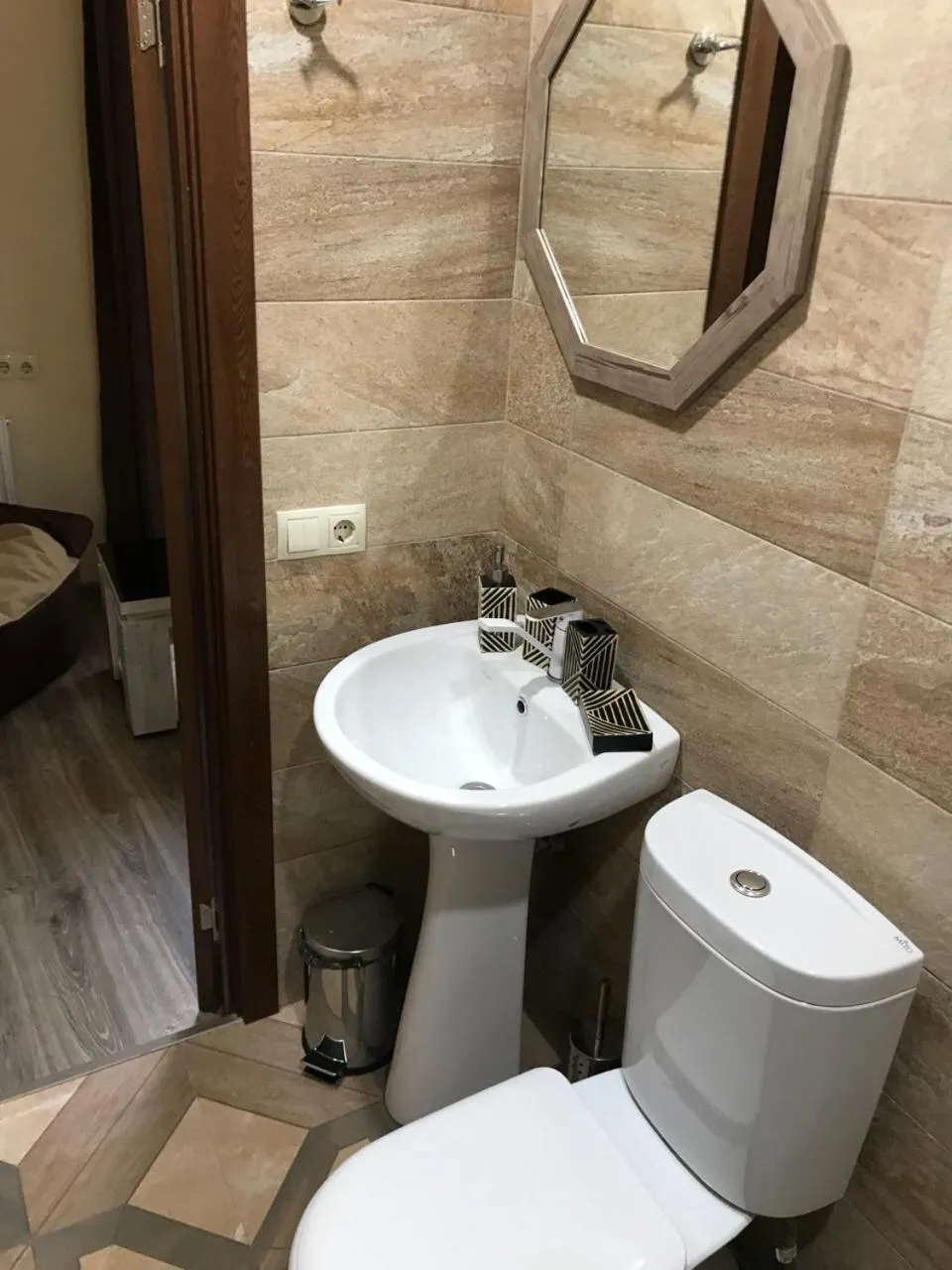 Aleon Hotel