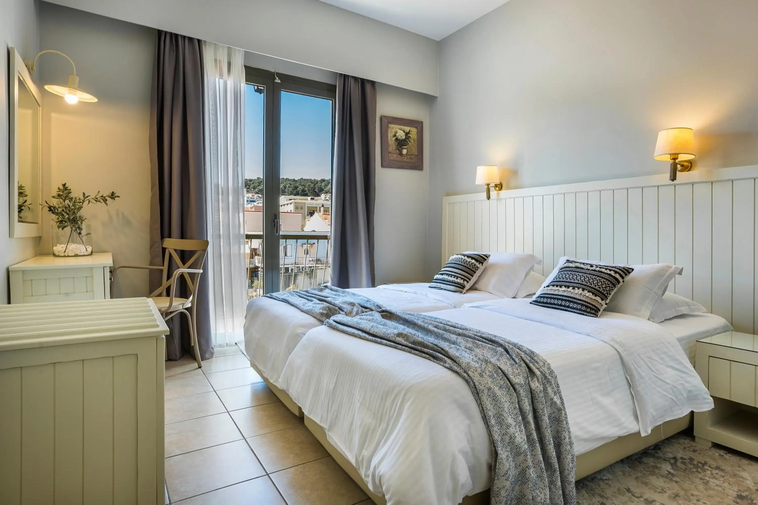 Budget Twin or Double Room in Tourist Boutique Hotel Budget Twin or Double Room in Tourist Boutique Hotel