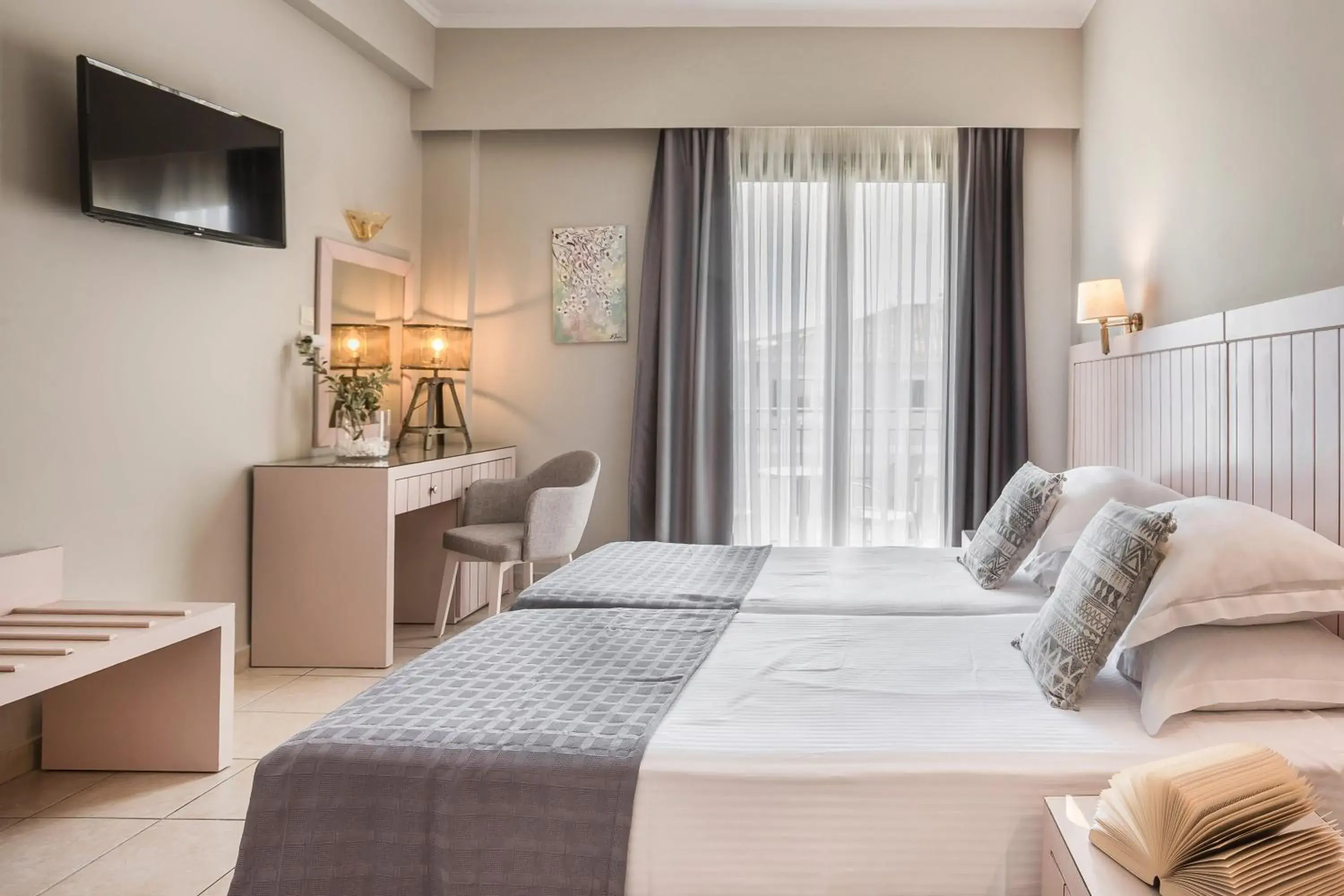 Twin or Double Room with Balcony and Side Sea View in Tourist Boutique Hotel Twin or Double Room with Balcony and Side Sea View in Tourist Boutique Hotel