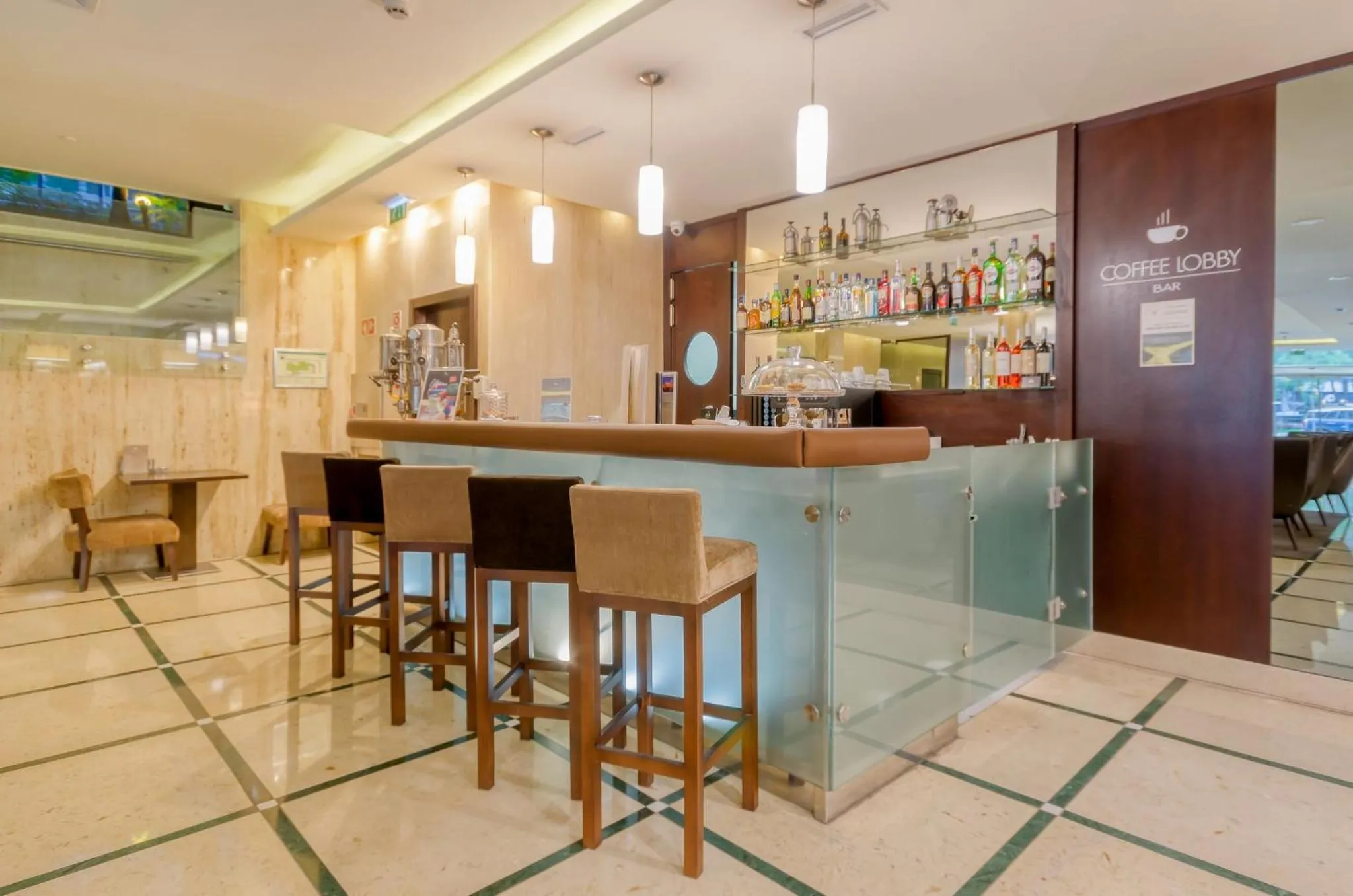 Lounge or bar in TURIM Av. Liberdade Hotel