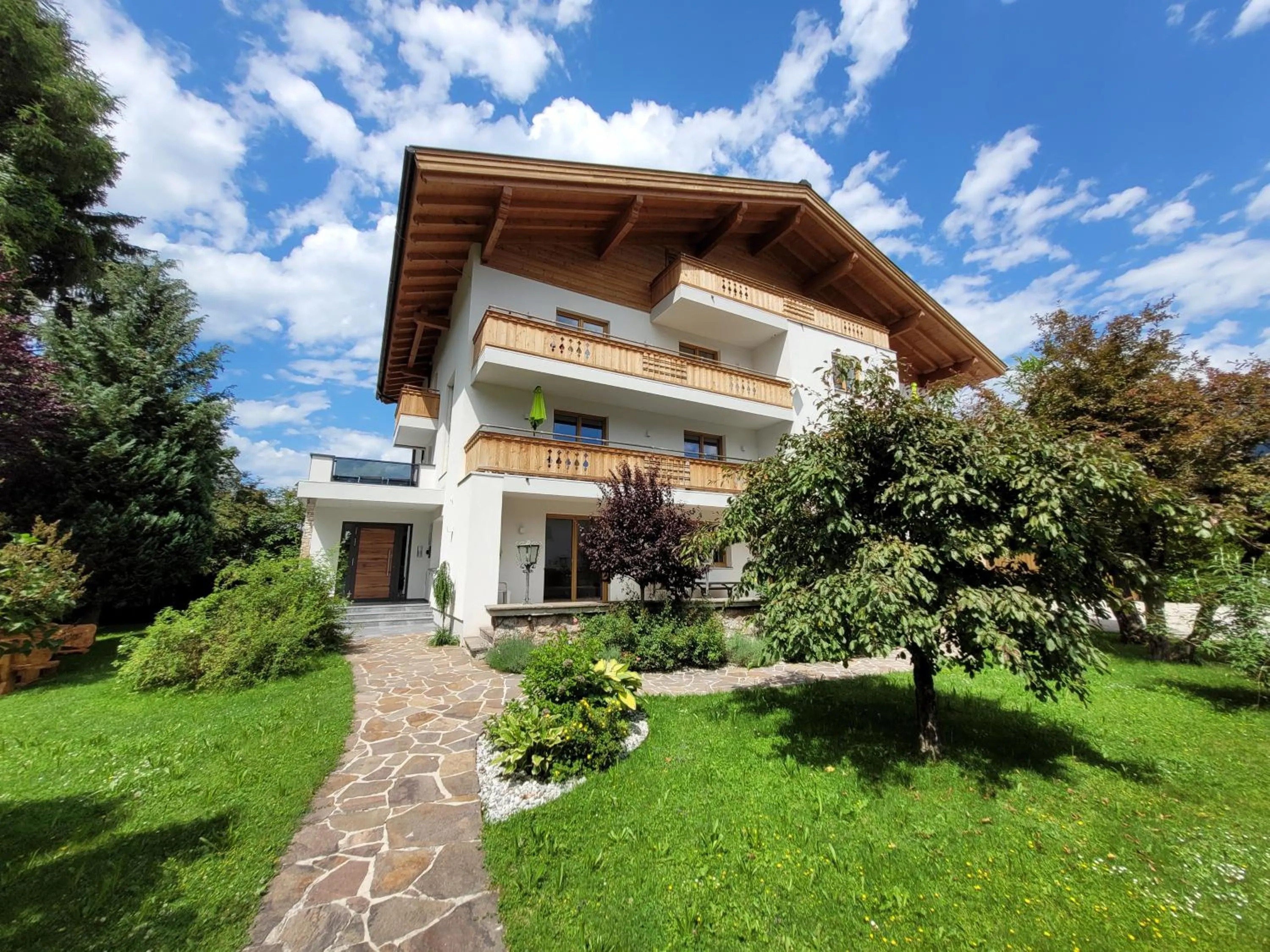 Property building in Panorama Apartments - Steinbock Lodges
