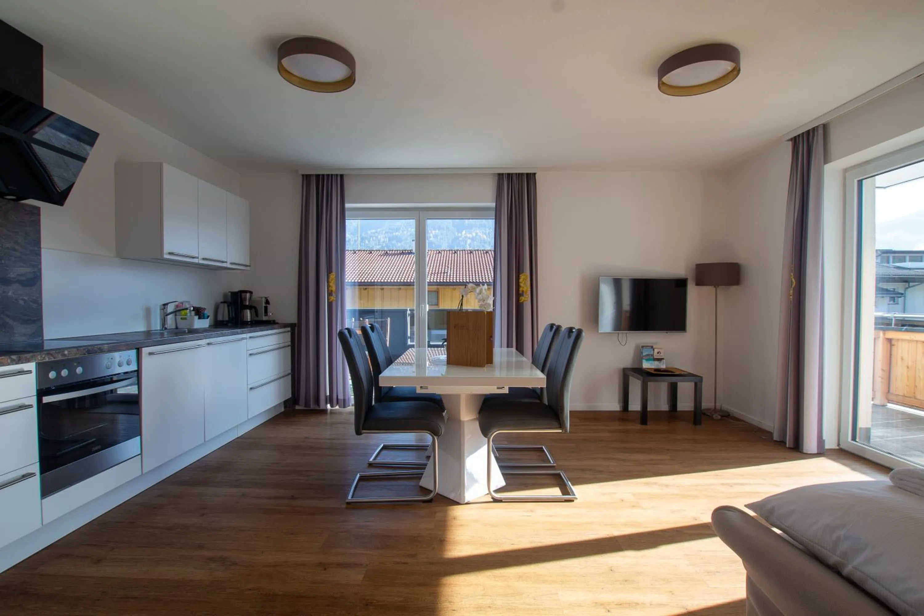 Kitchen or kitchenette in Panorama Apartments - Steinbock Lodges