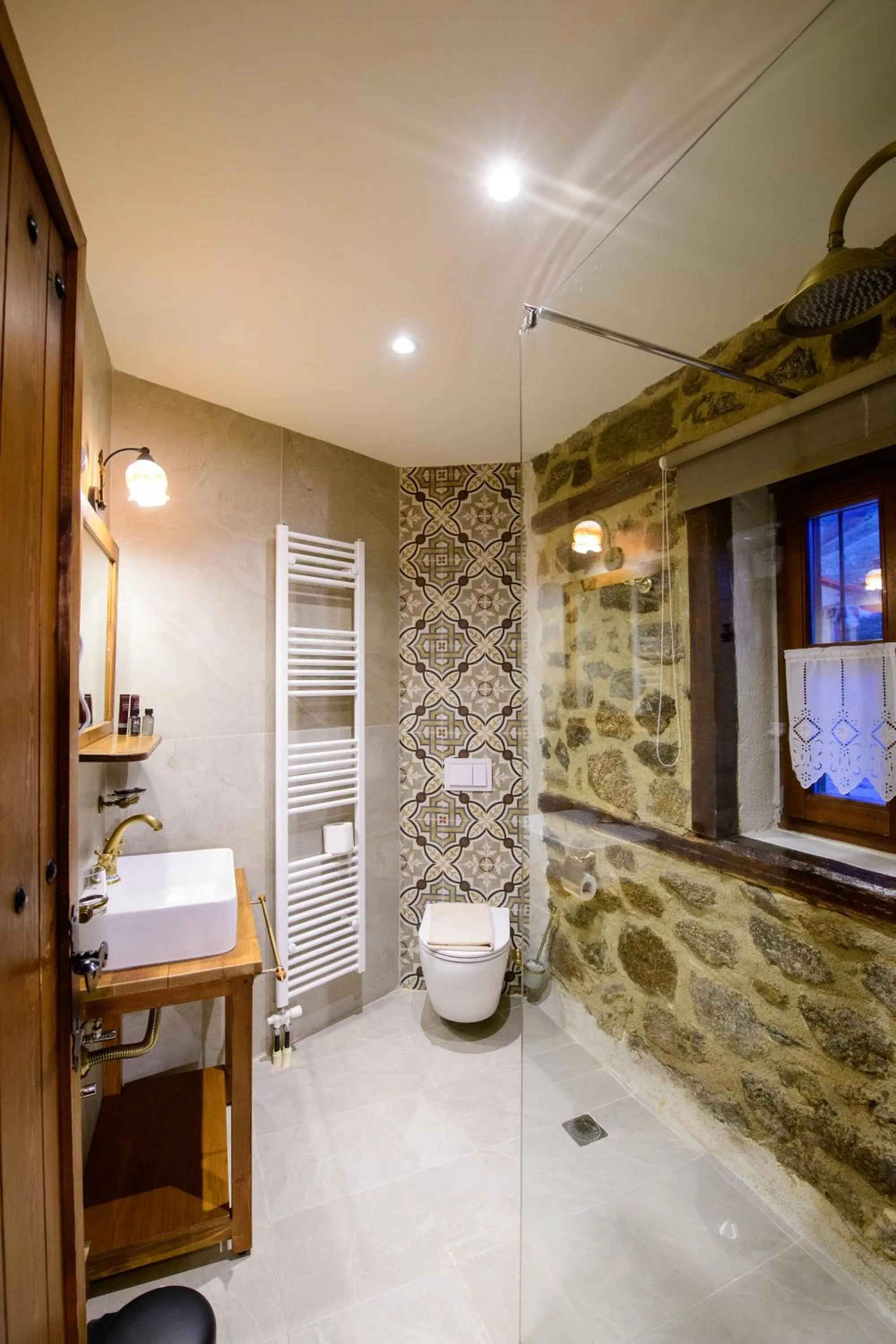 Toilet in Agios Germanos