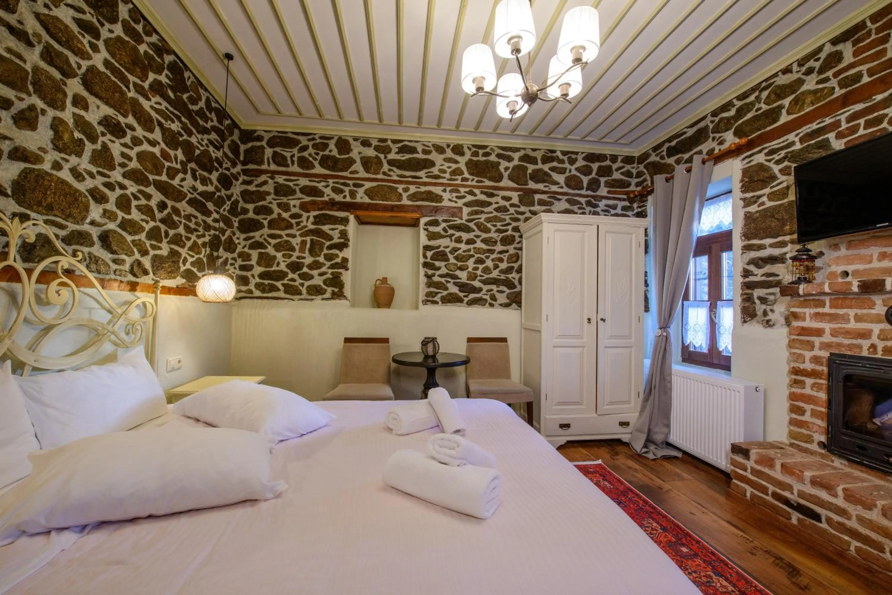 Bed in Agios Germanos