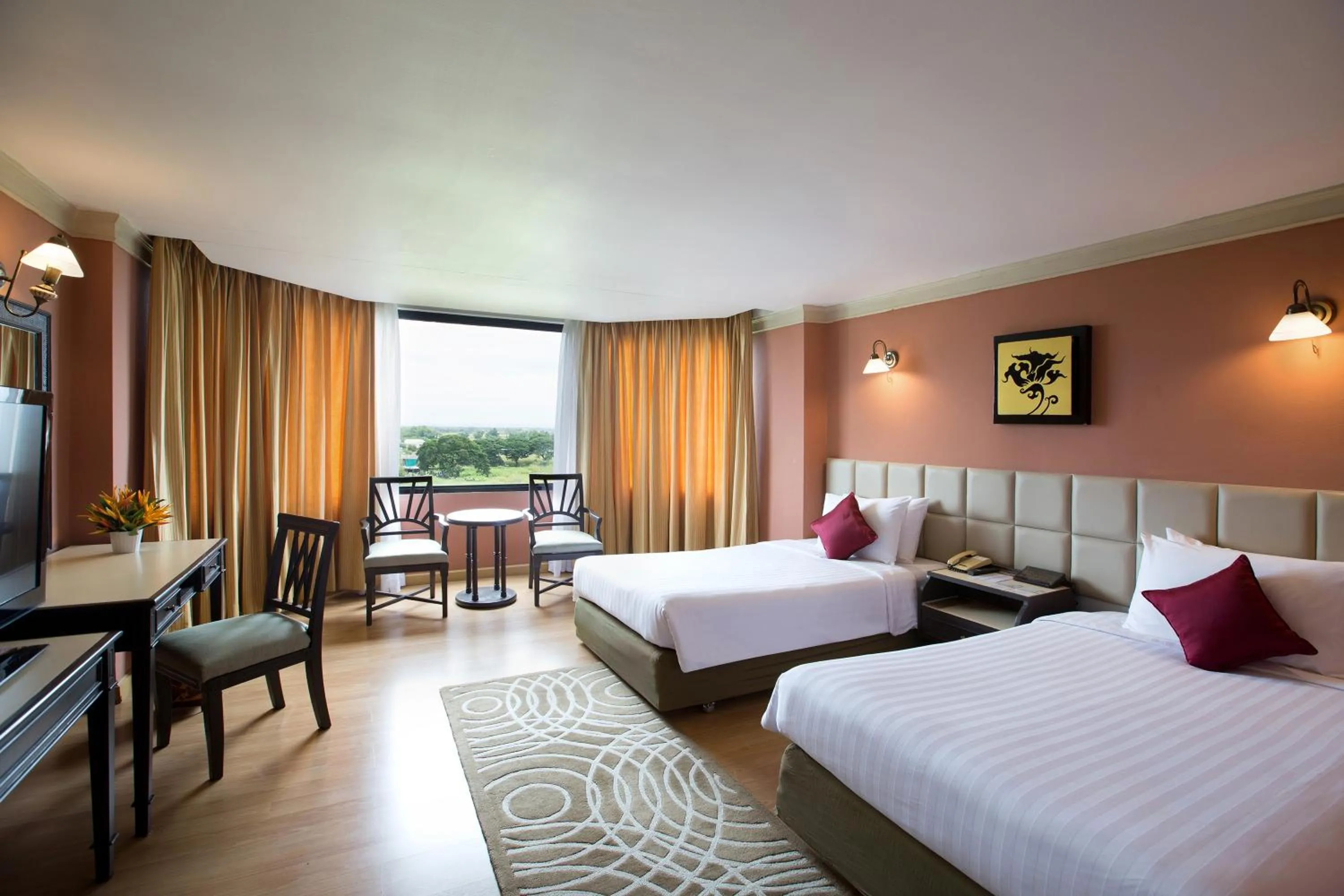 Seating area, Bed in The Imperial Hotel & Convention Centre Phitsanulok