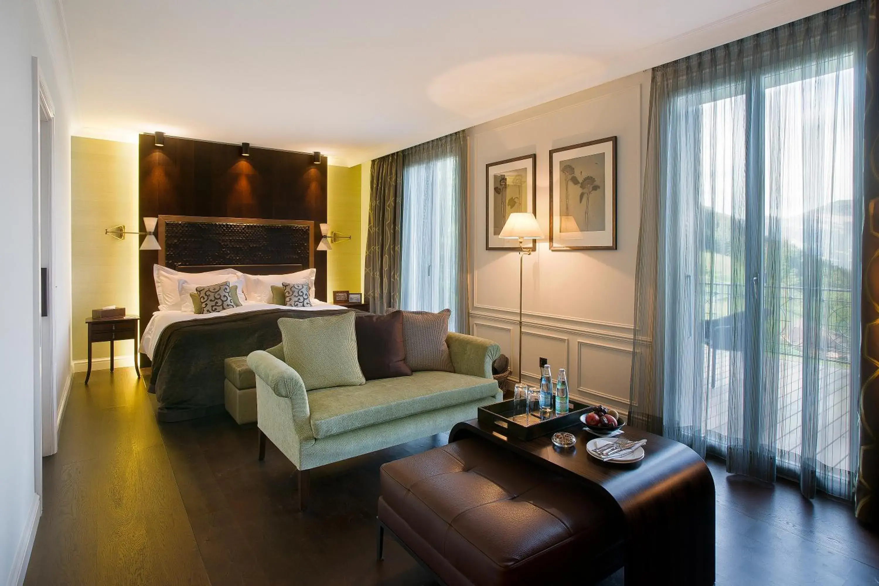 Junior Suite with Terrace and Lake View in Hotel Villa Honegg Junior Suite with Terrace and Lake View in Hotel Villa Honegg