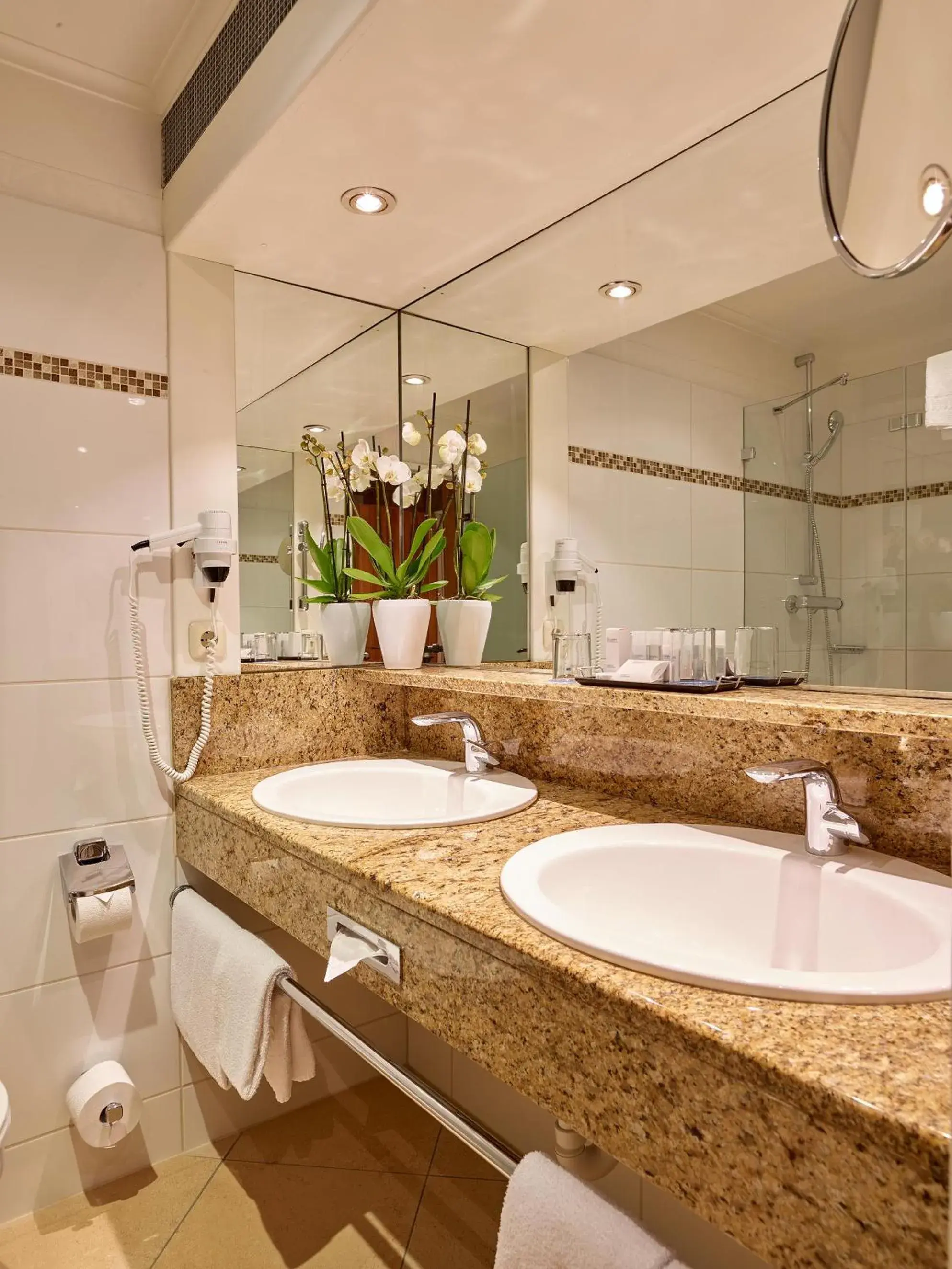 Comfort Double Room in Hotel Das Ludwig Comfort Double Room in Hotel Das Ludwig