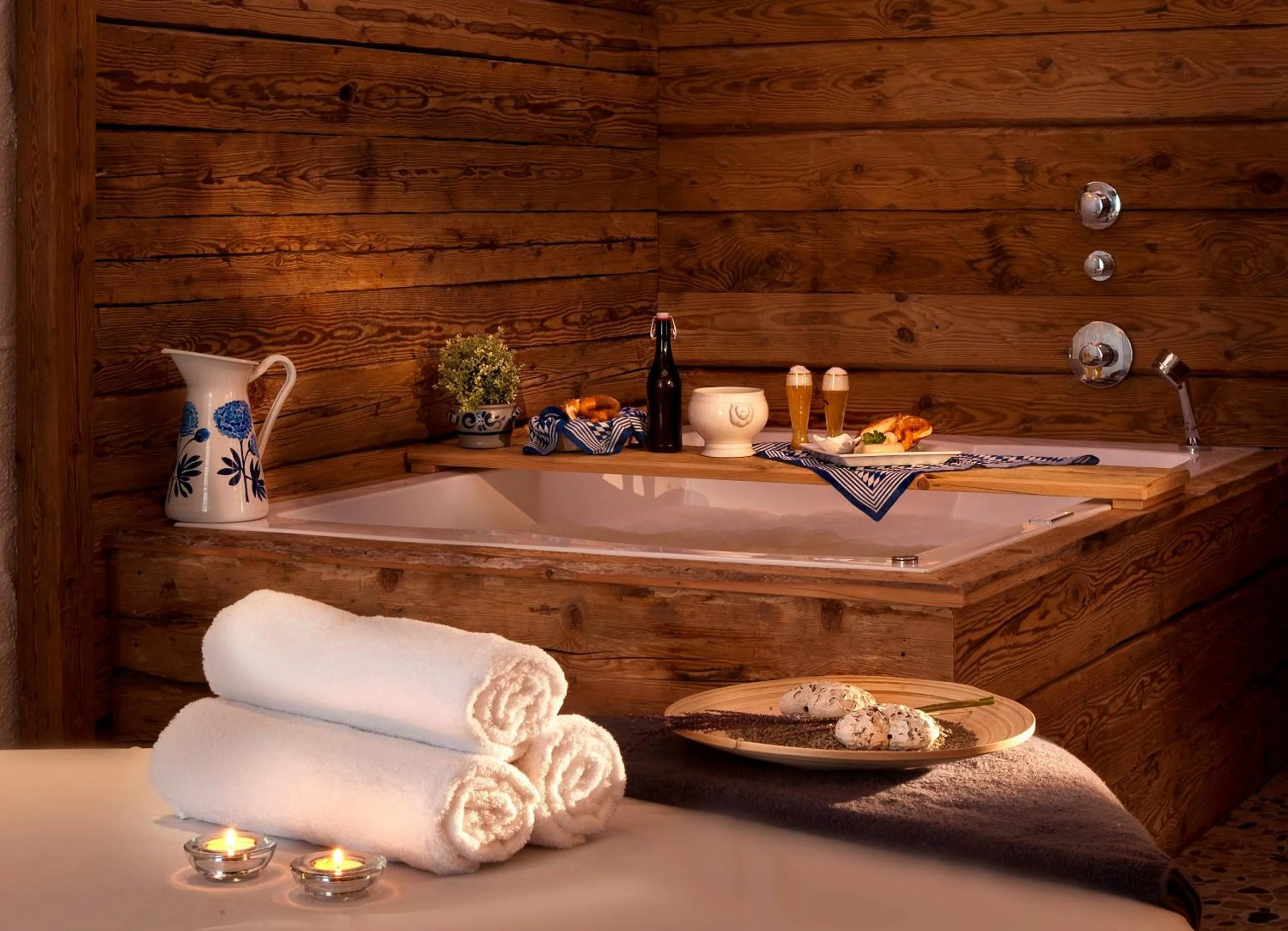 Hot Tub in Hotel Das Ludwig