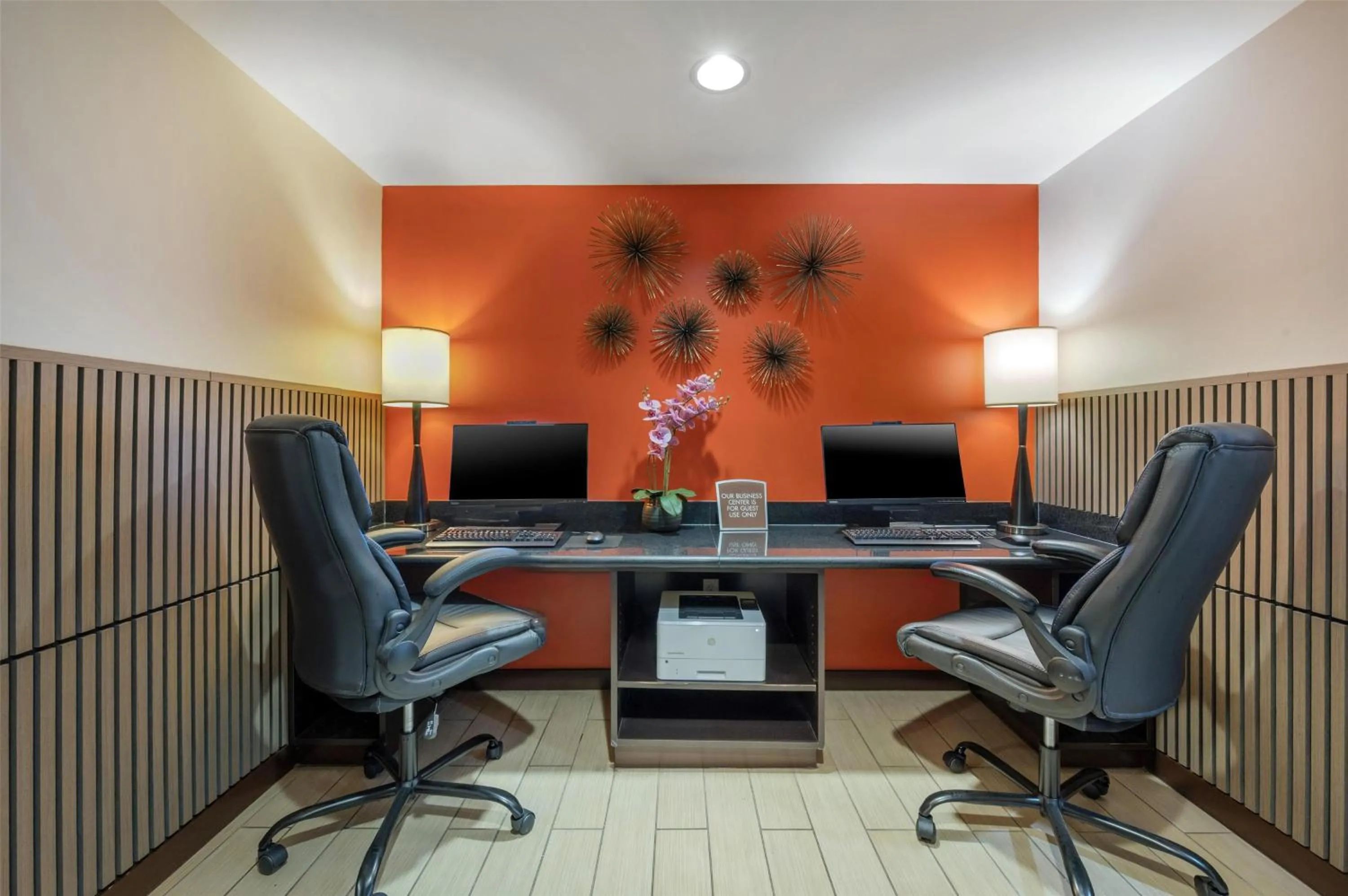 Business facilities in Best Western Plus College Park Hotel