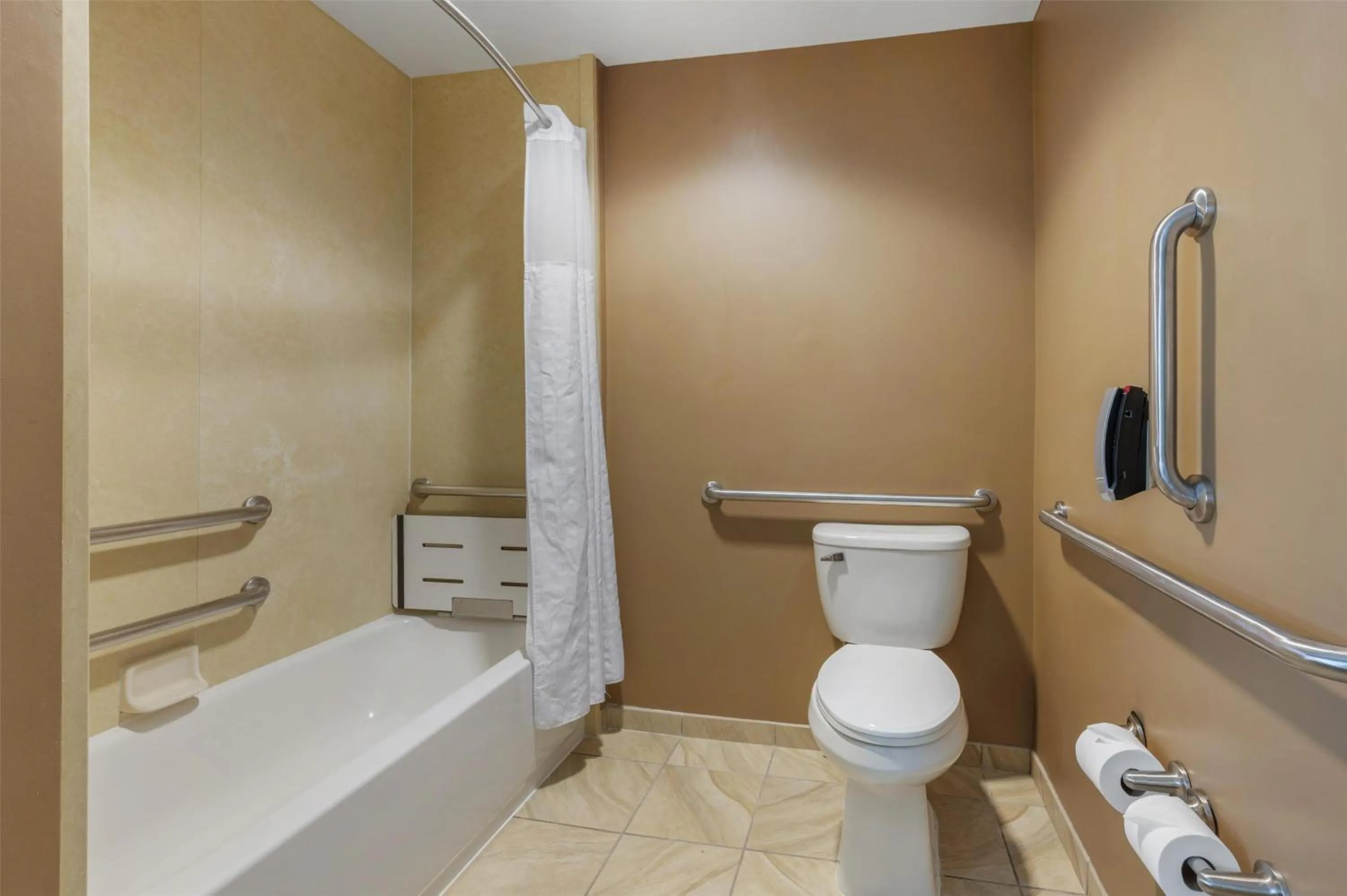 Bathroom in Best Western Plus College Park Hotel