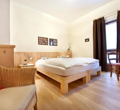 Photo of the whole room, Bed in Hotel Alegra