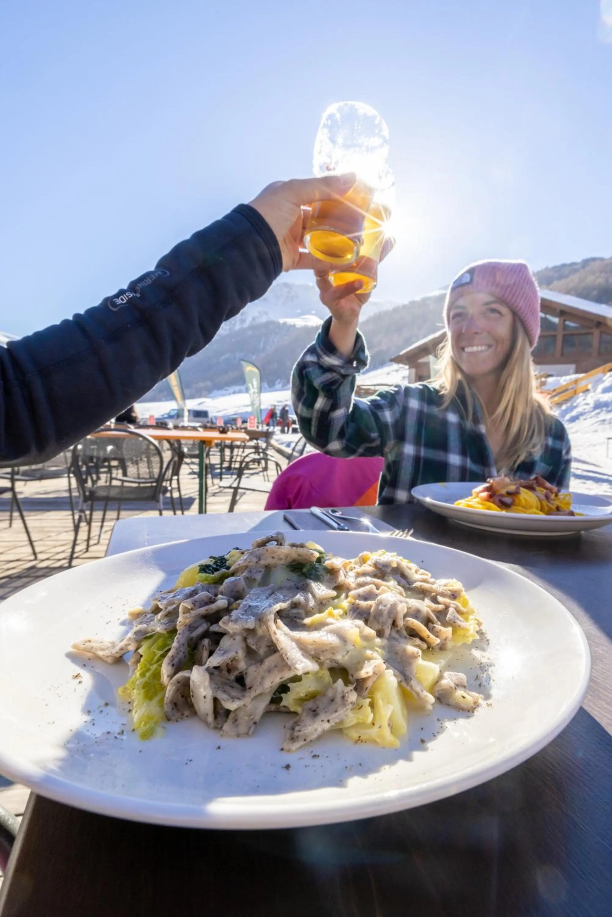 Restaurant/places to eat in Hotel Alegra