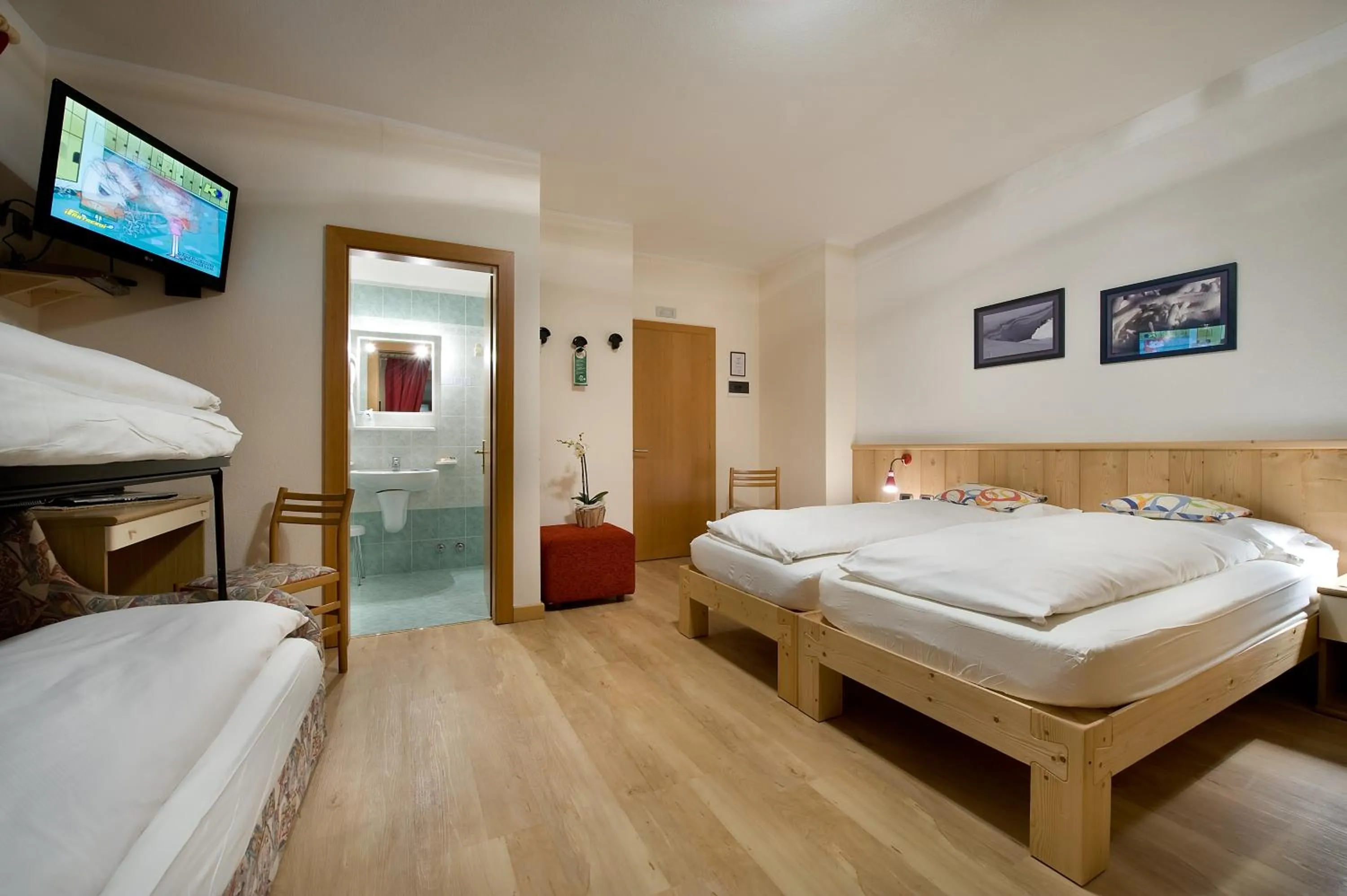 Bedroom, Bed in Hotel Alegra