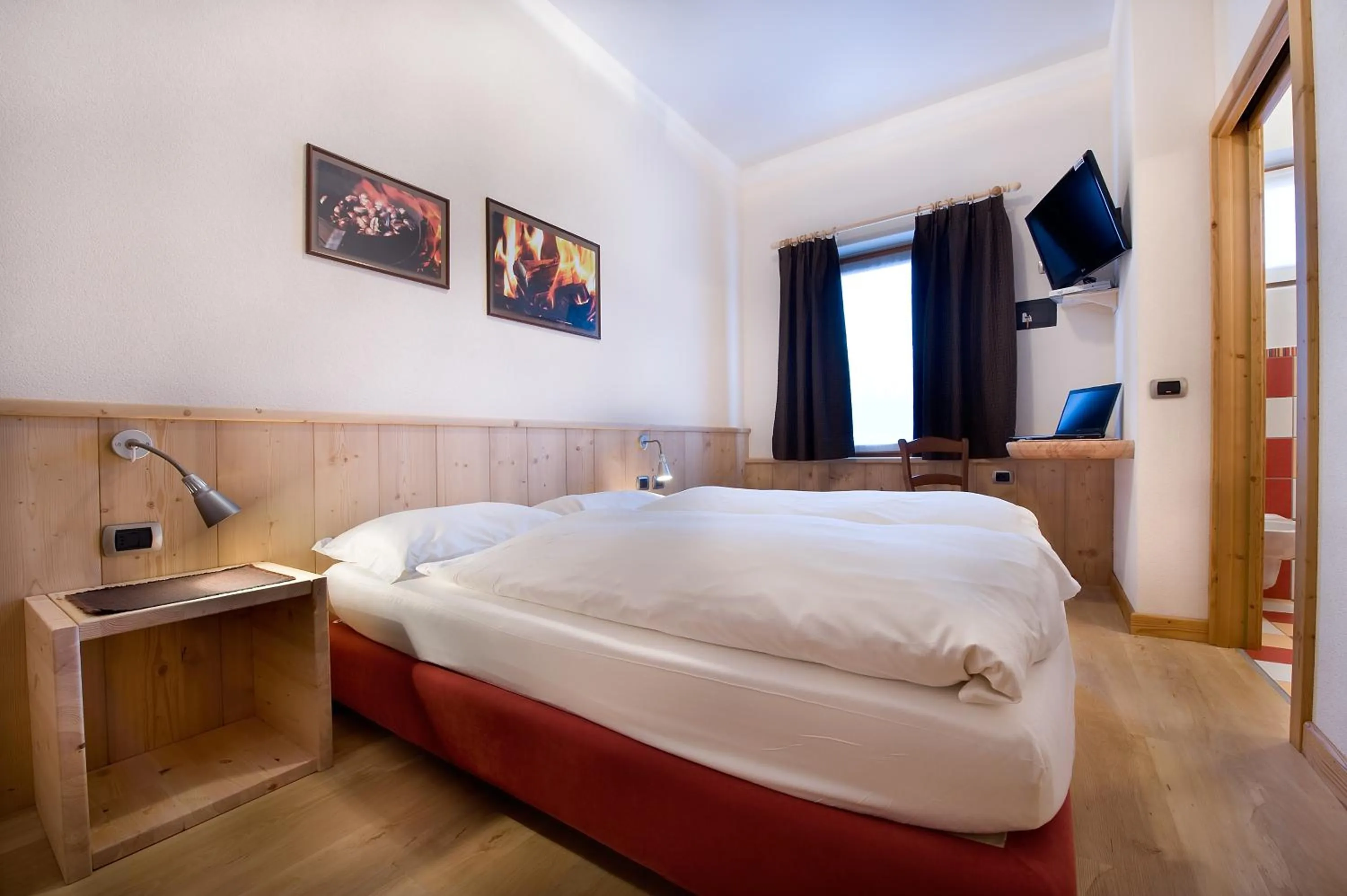 Bedroom, Bed in Hotel Alegra