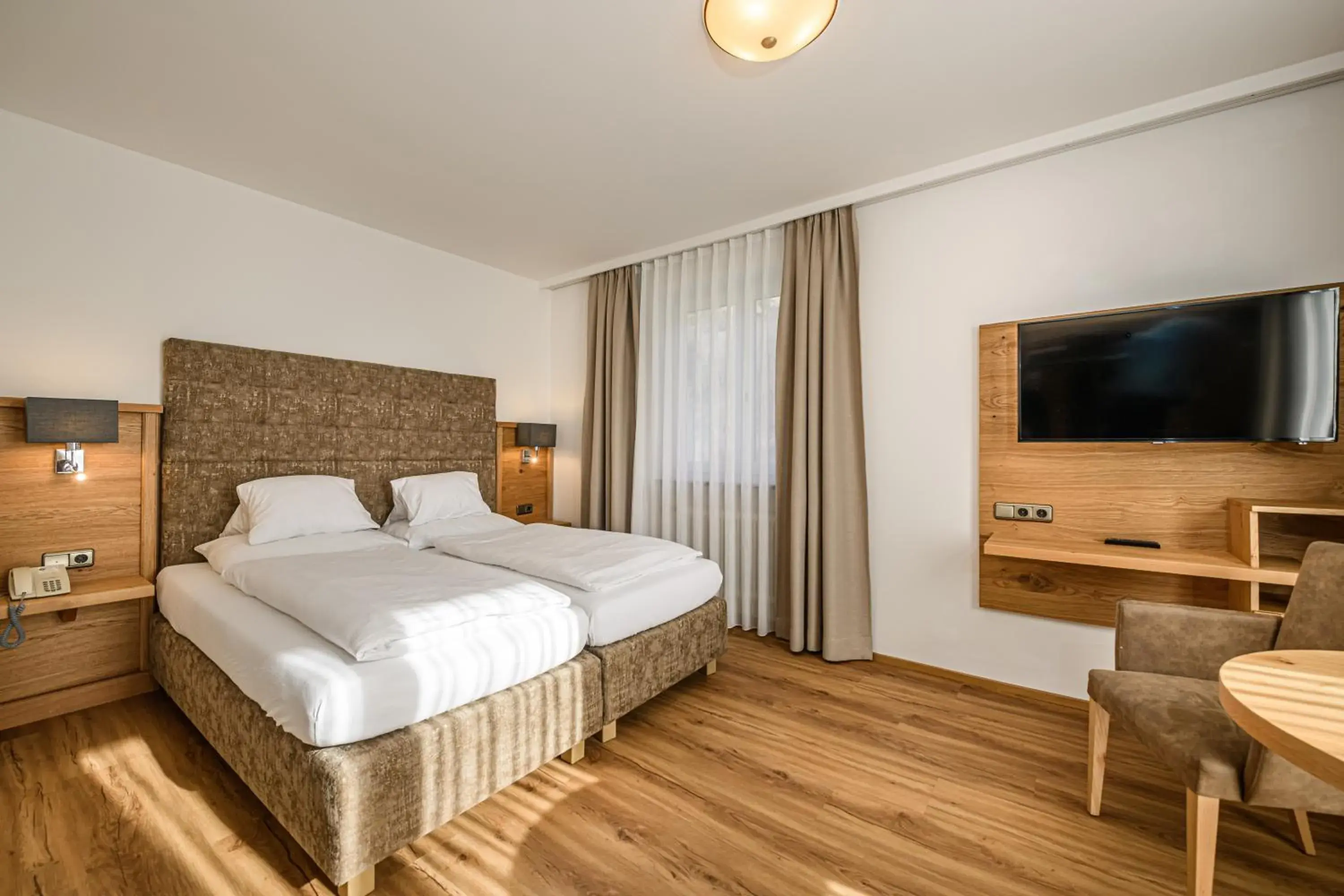 Superior King Room in Hotel Völserhof Superior King Room in Hotel Völserhof